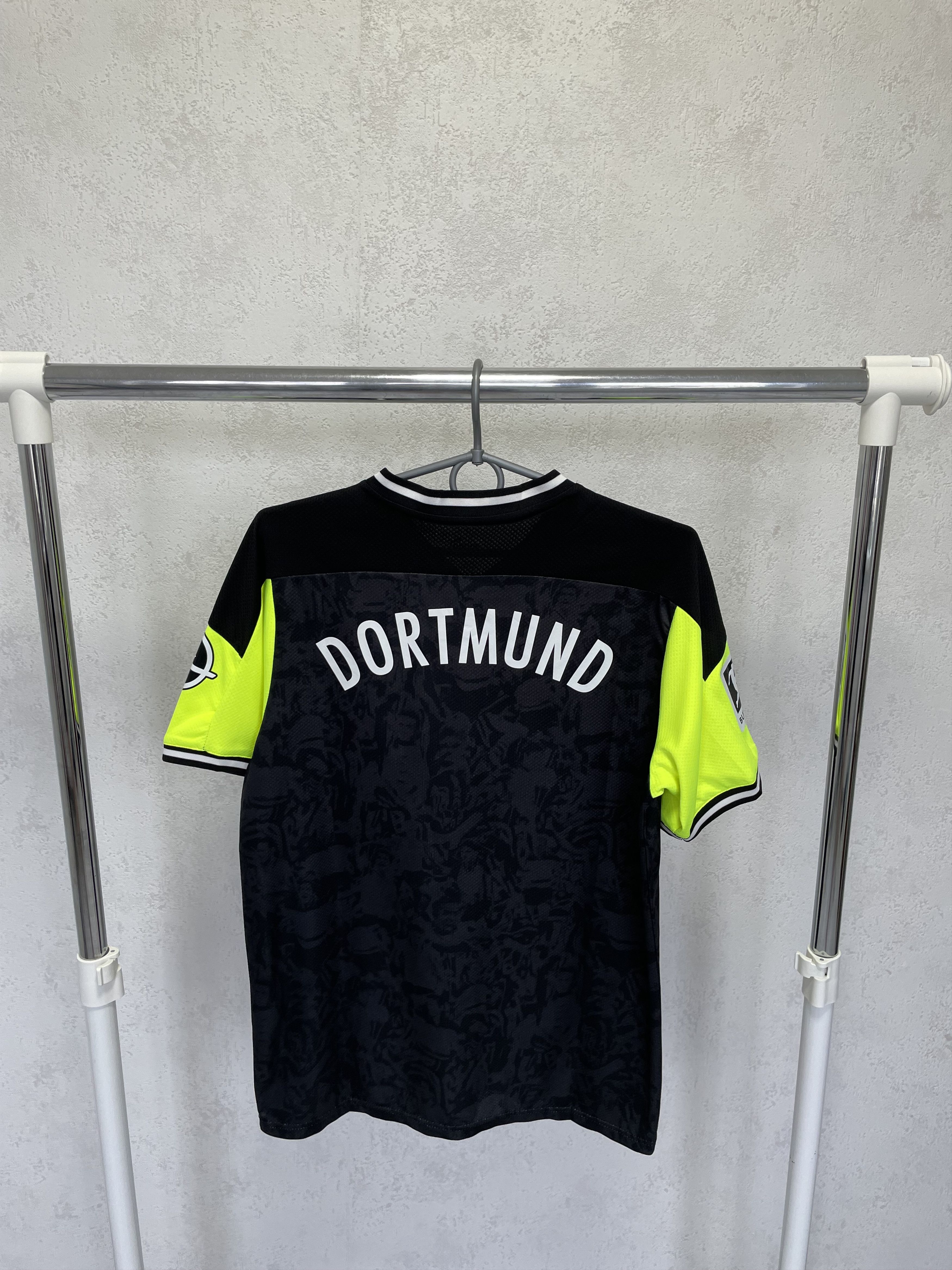Puma Puma Borussia Dortmund Rare Soccer Jersey Size US M / EU 48-50 / 2 - 7 Thumbnail