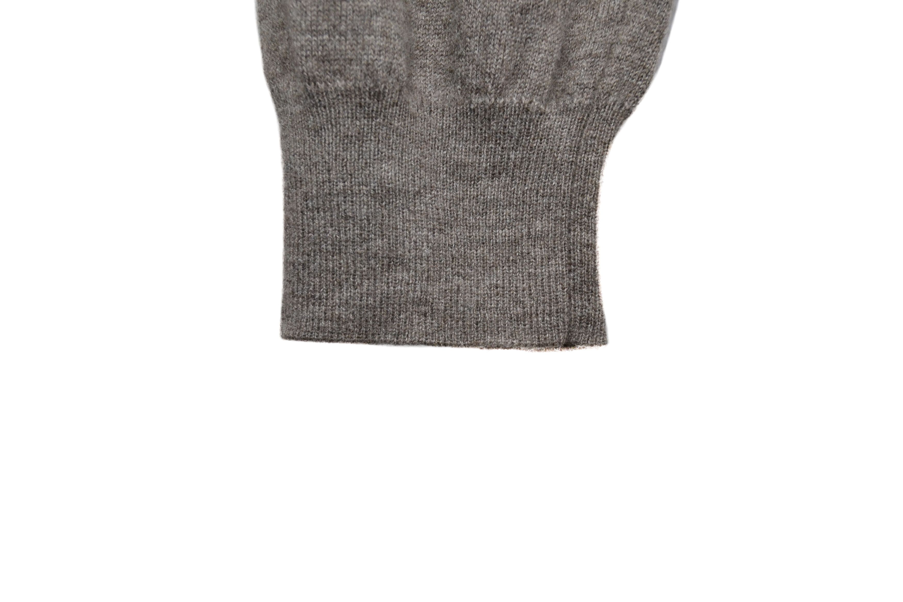 Altea Altea 100% Virgin Wool Men’s Gray V-Neck Sweater Size US S / EU 44-46 / 1 - 4 Thumbnail