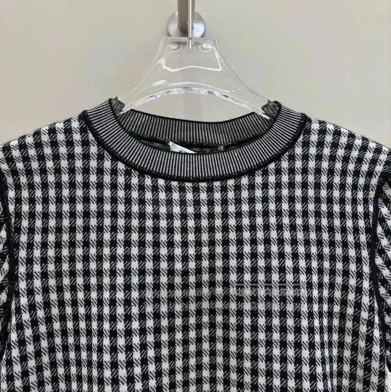 Dior Dior Black Cashmere Short Sleeve Sweater . Size XS / US 0-2 / IT 36-38 - 3 Thumbnail