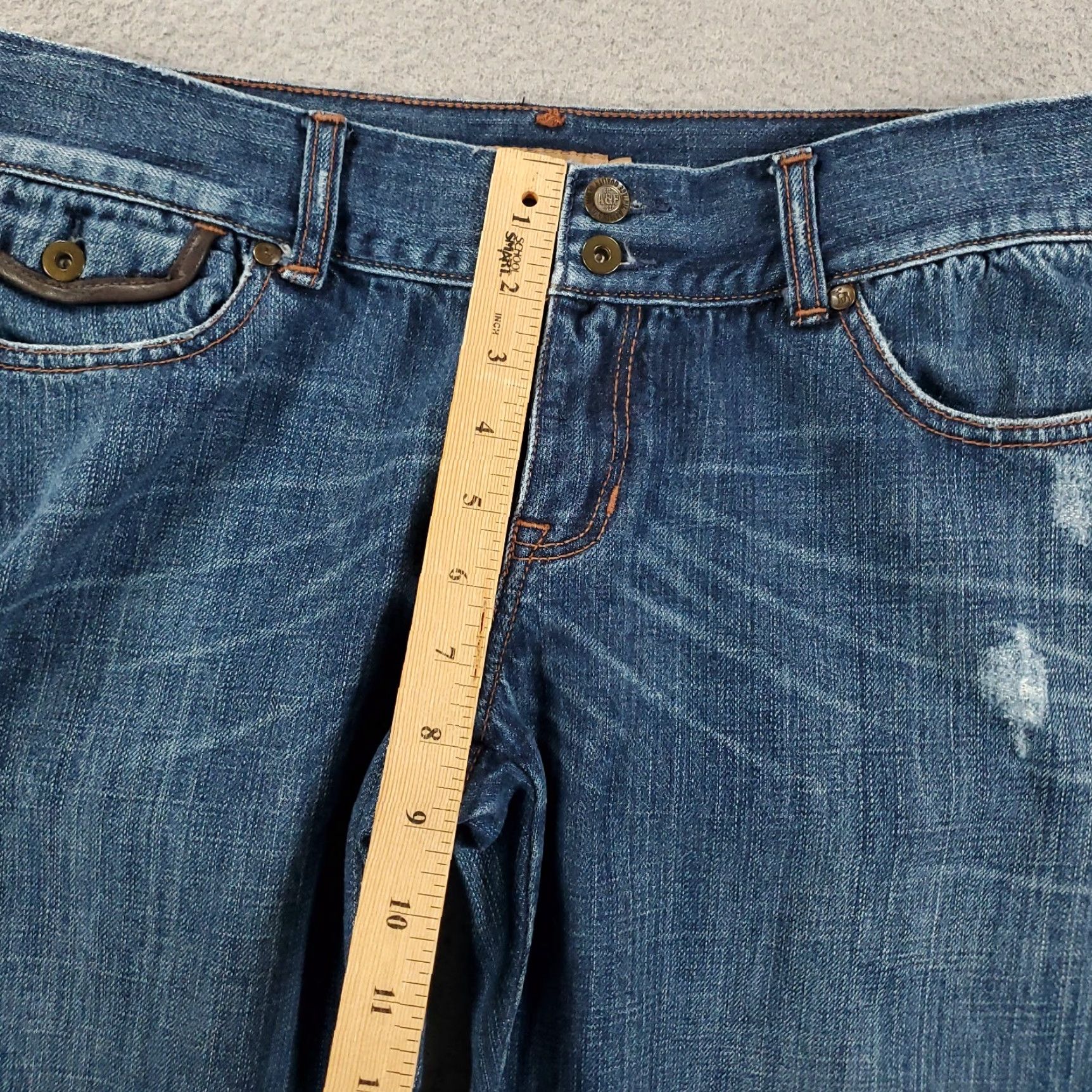 Abercrombie & Fitch Abercrombie & Fitch Jeans Womens Size 6 Straight 5-Pocket Denim Distressed Blue Flap Pockets Y2K Size 28" / US 6 / IT 42 - 4 Thumbnail