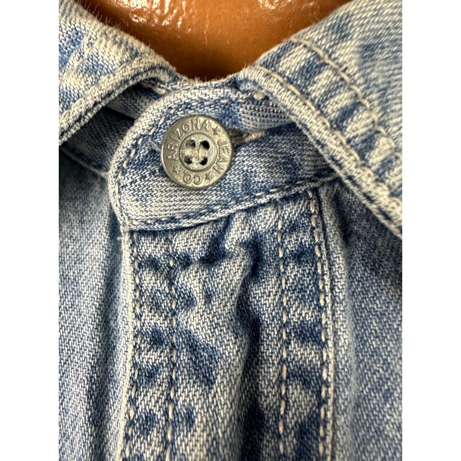Vintage VINTAGE Arizona Jeans Denim Shirt Men L Blue Button-Up Casual 90s Outdoor Grunge Cowboy Hipster Pockets Heavyweight Size US L / EU 52-54 / 3 - 3 Thumbnail
