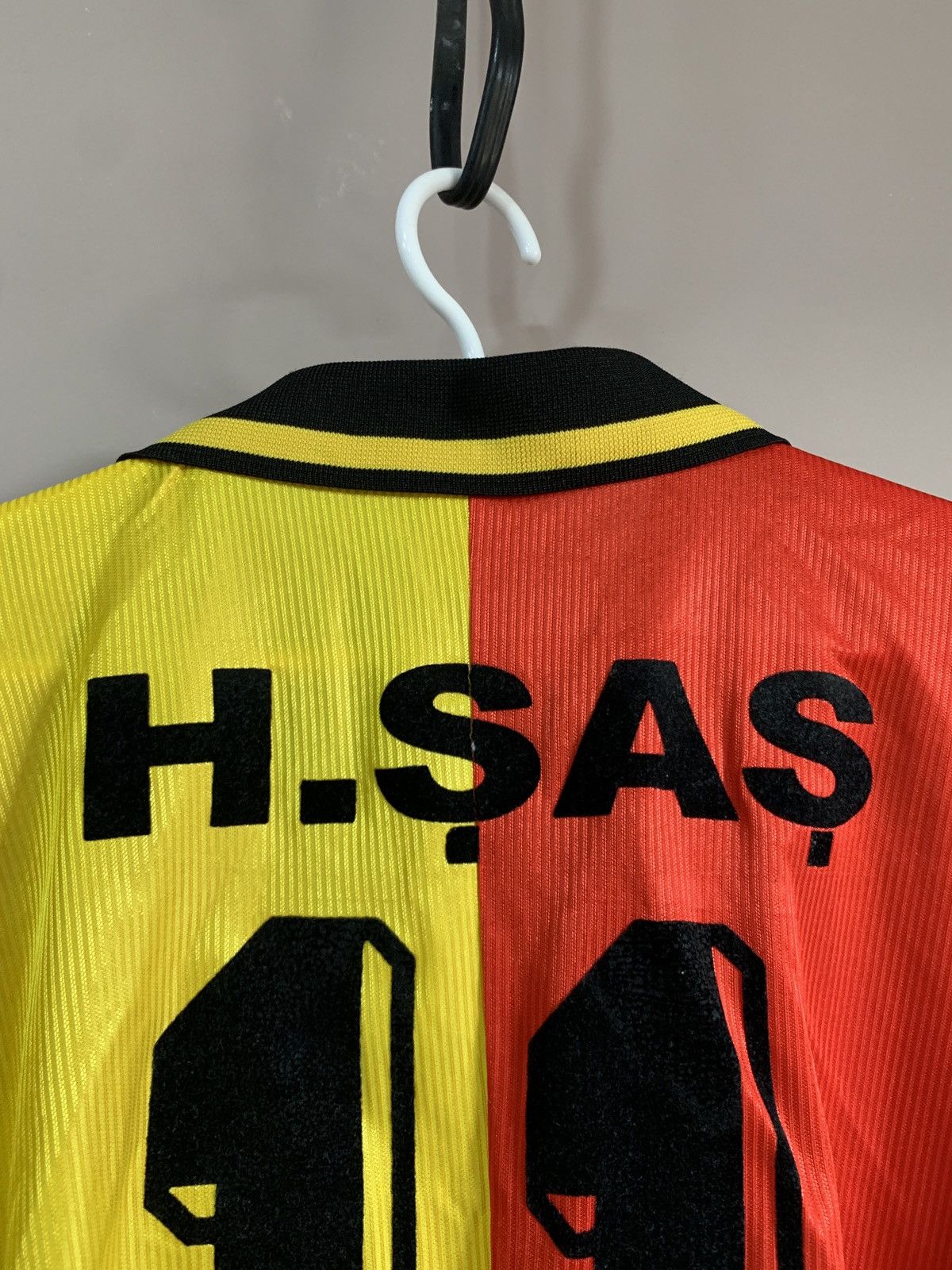 Vintage Galatasaray Home Football Shirt Vintage Soccer Jersey Sz XL Size US XL / EU 56 / 4 - 10 Thumbnail