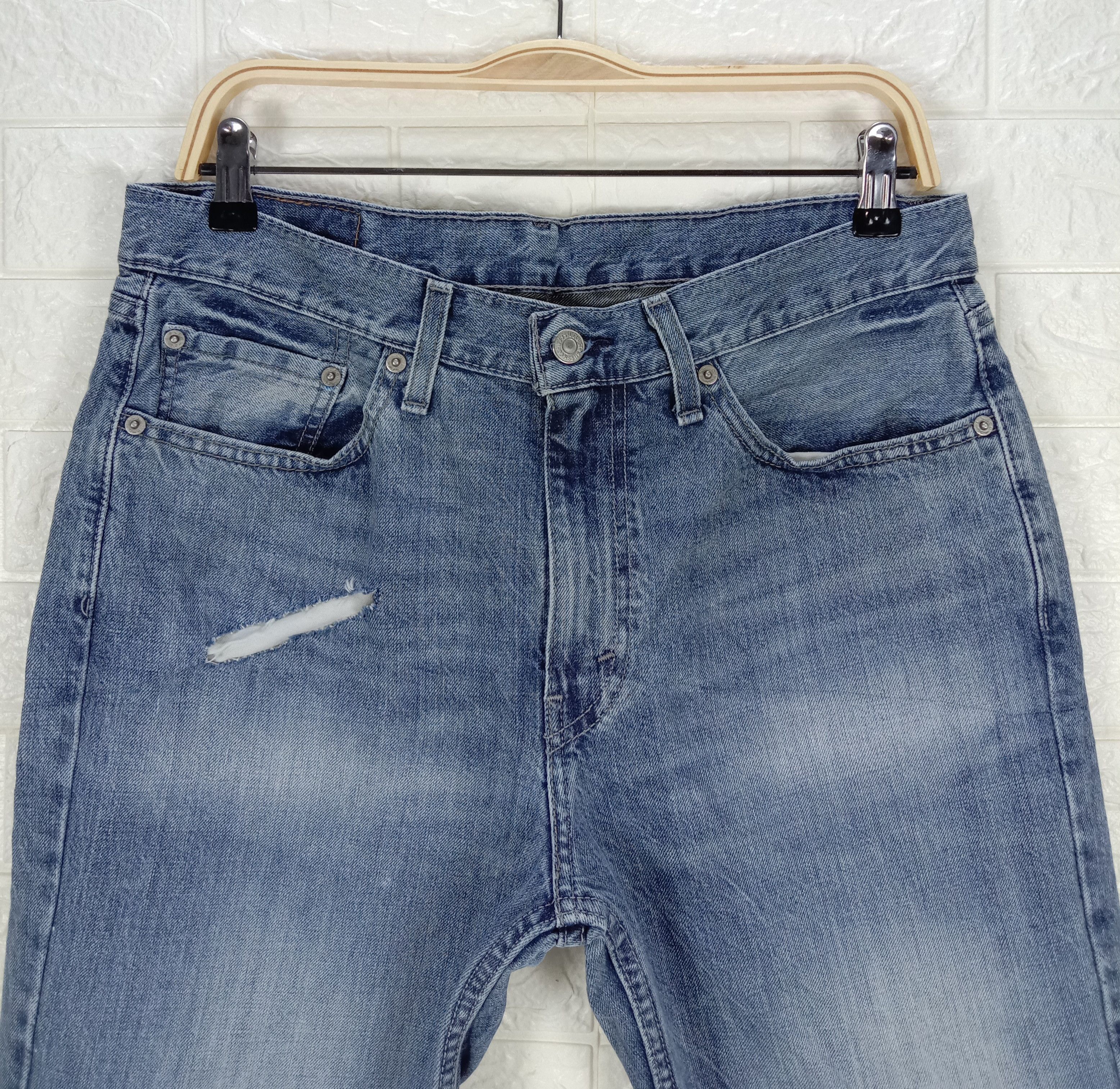 Levi's Vintage Levi's 514 Jeans Blue Wash Distressed Denim Size US 32 / EU 48 - 2 Thumbnail