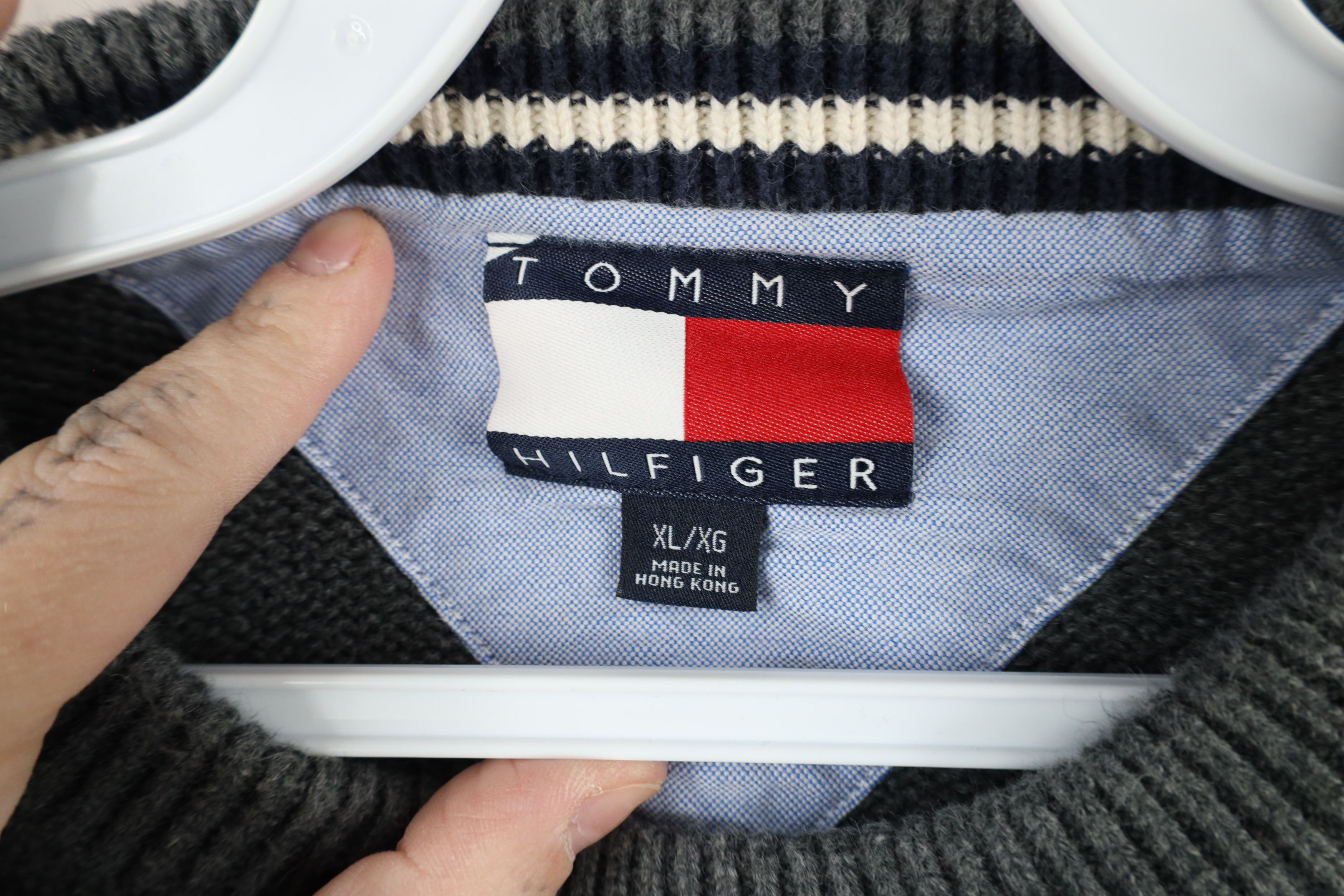 Tommy Hilfiger × Vintage Vintage 90s Tommy Hilfiger Heavyweight Knit Sweater Gray Size US XXL / EU 58 / 5 - 10 Thumbnail