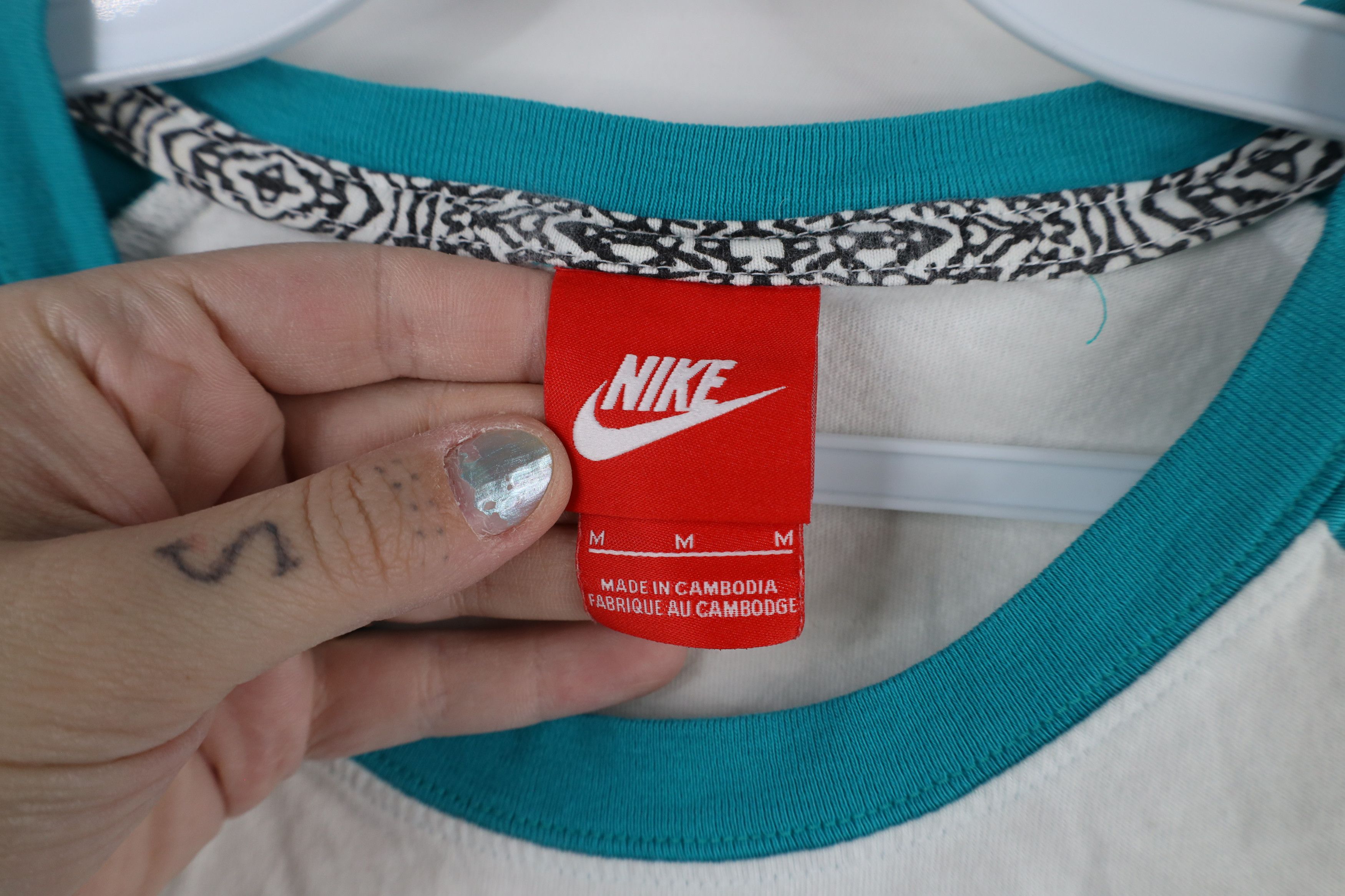 Nike × Vintage Vintage Nike Air Out Big Swoosh 3/4 Sleeve Raglan T-Shirt Size US M / EU 48-50 / 2 - 6 Thumbnail