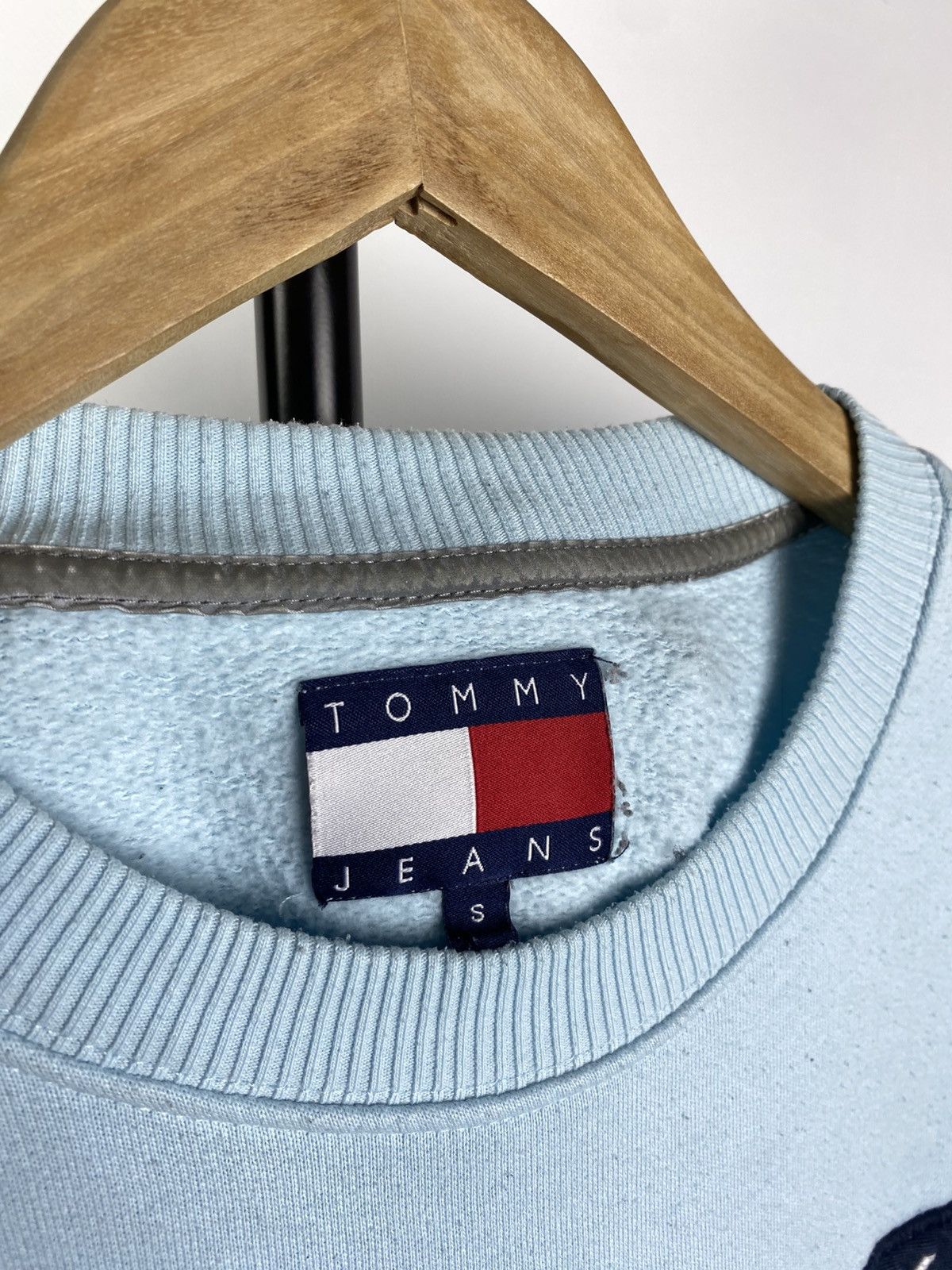 Tommy Hilfiger × Vintage TOMMY HILFIGER 90S VINTAGE CENTER LOGO OVERSIZE SWEATSHIRT Size US S / EU 44-46 / 1 - 5 Thumbnail