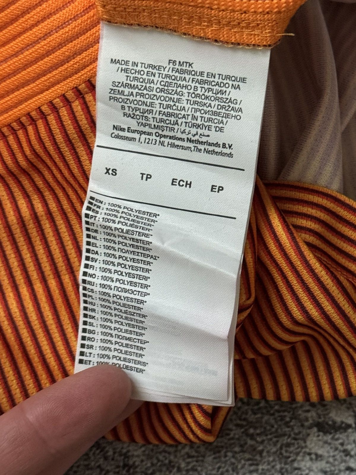 Nike × Vintage Nike galatasaray Wmns XS home jersey tee T-shirt 777112-630 Size XS / US 0-2 / IT 36-38 - 10 Thumbnail