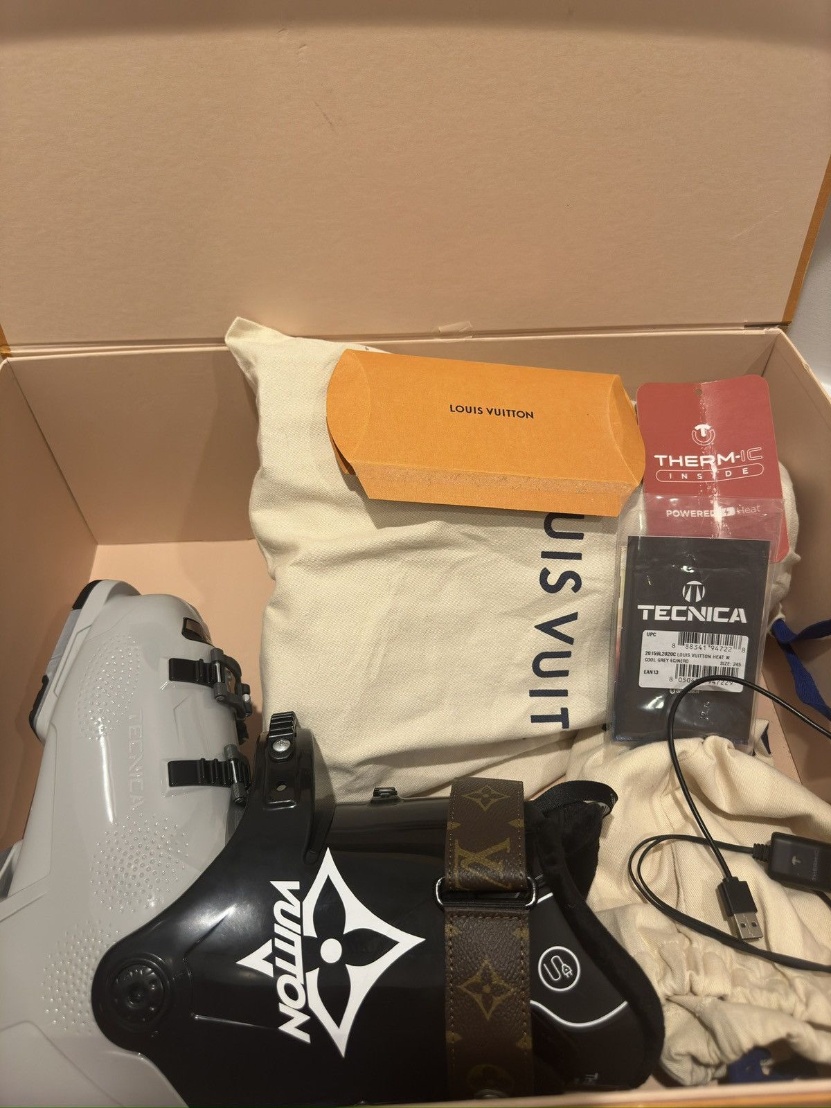 Louis Vuitton Louis Vuitton x Tecnica Skiboots Size US 8 / EU 41 - 5 Thumbnail