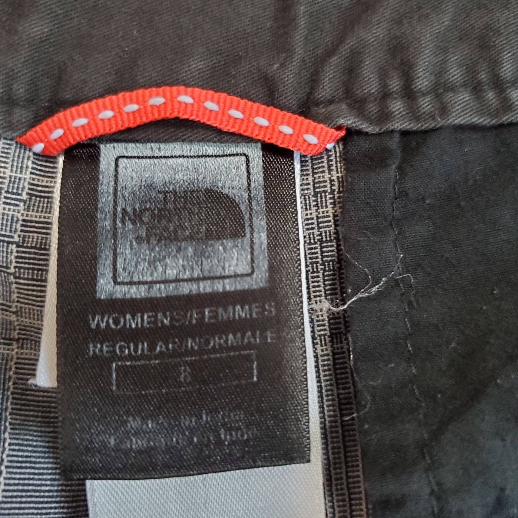 The North Face VINTAGE The North Face Bermuda Shorts Women 8 Gray Plaid 100% Cotton Hiking Camping Size 30" / US 8 / IT 44 - 3 Thumbnail