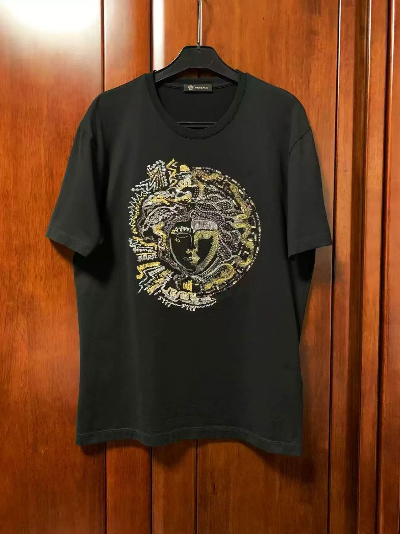 Japanese Brand Versace Men's Medusa Embroidered T-shirt Size US M / EU 48-50 / 2 - 1 Thumbnail