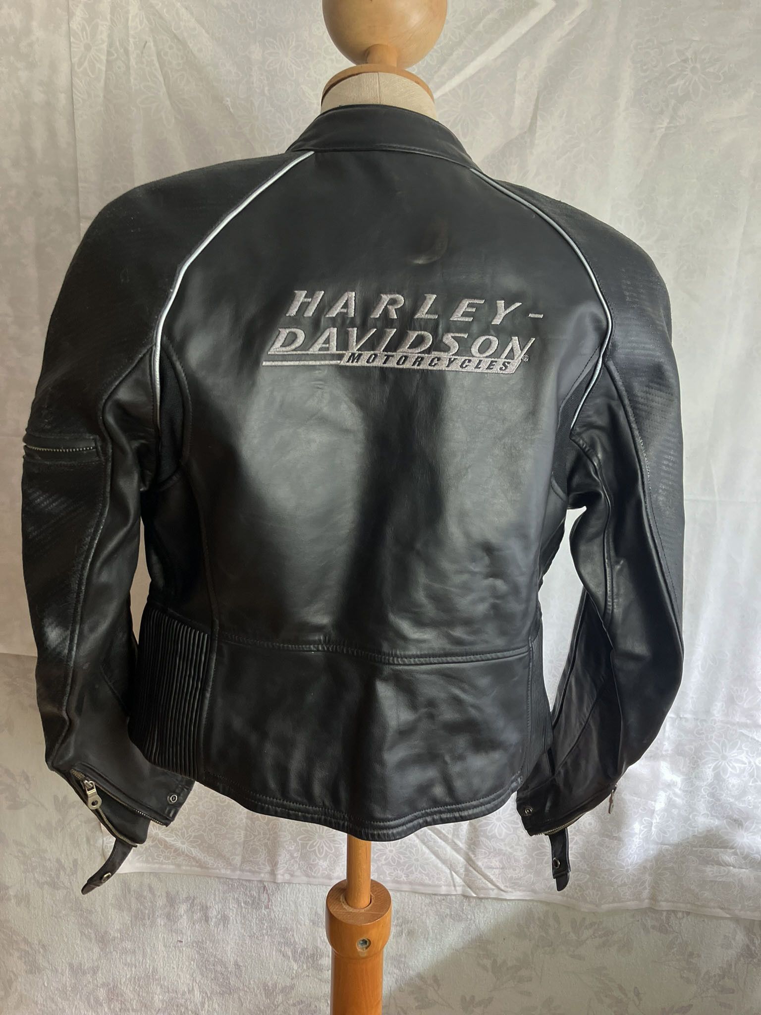 Harley Davidson VINTAGE HARLEY DAVIDSON LeatherJacket 98029-18VW Size S / US 4 / IT 40 - 1 Thumbnail