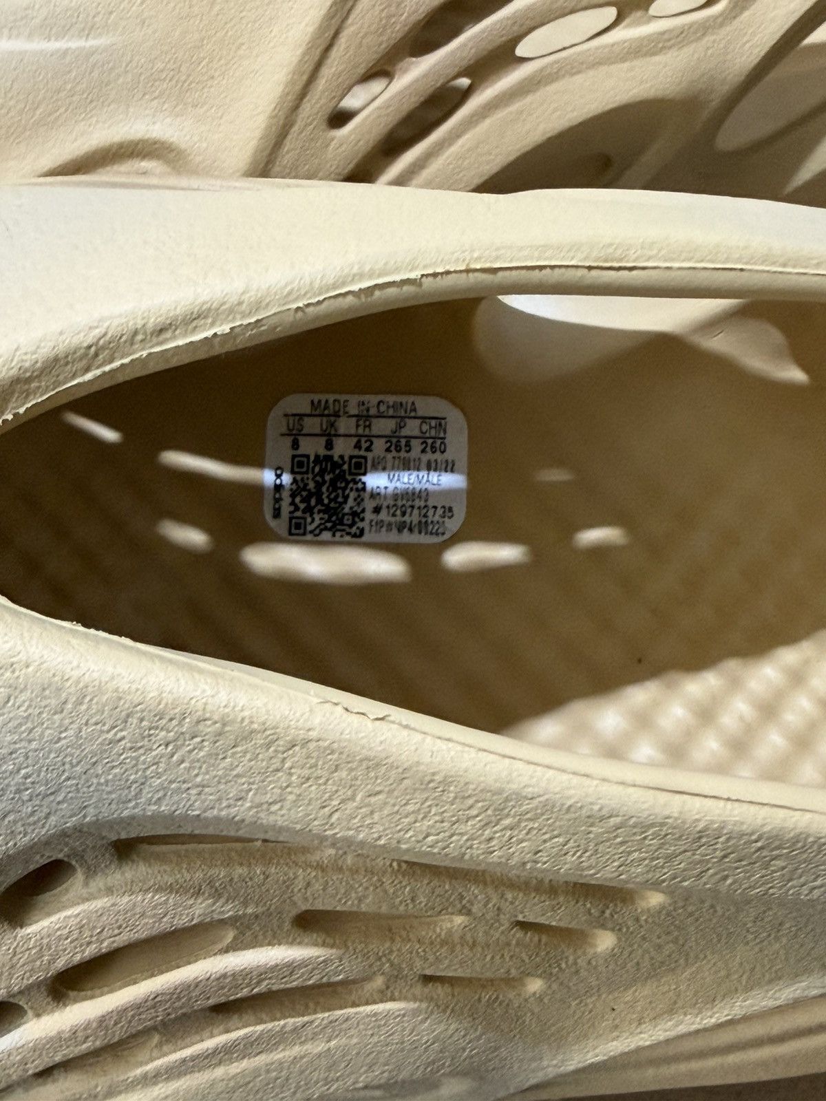 Adidas × Kanye West Adidas Yeezy Foam Runner Size US 8 / EU 41 - 6 Thumbnail