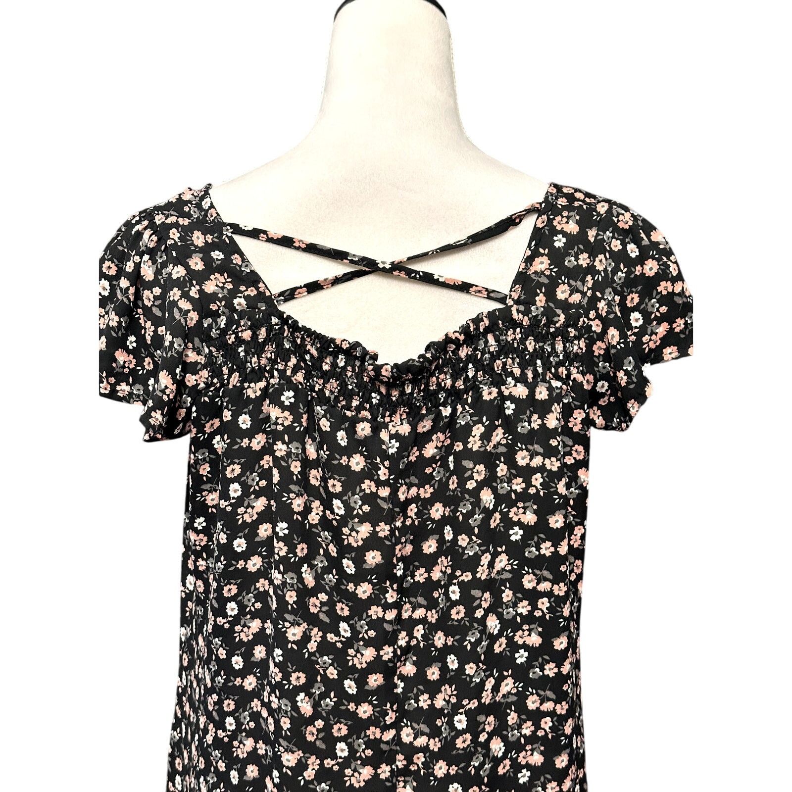 Other No Boundaries Blouse Floral Button Down Black White L 11/13 Size L / US 10 / IT 46 - 5 Thumbnail