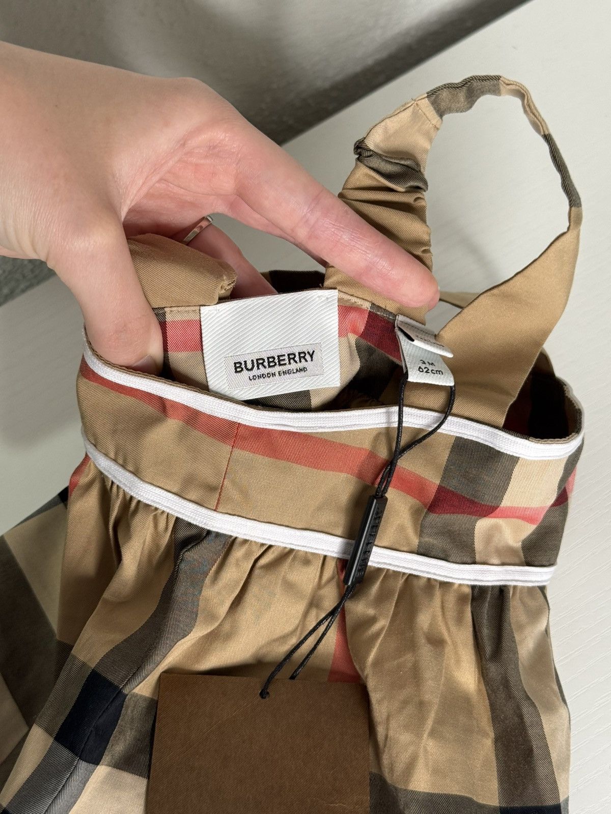 Burberry Burberry Baby Dress 3 Months Size S / US 4 / IT 40 - 7 Thumbnail