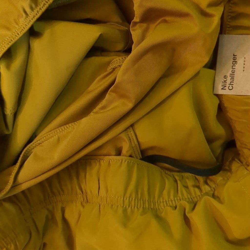 Nike Nike challenger gold running shorts size XXL Size US 38 / EU 54 - 5 Thumbnail