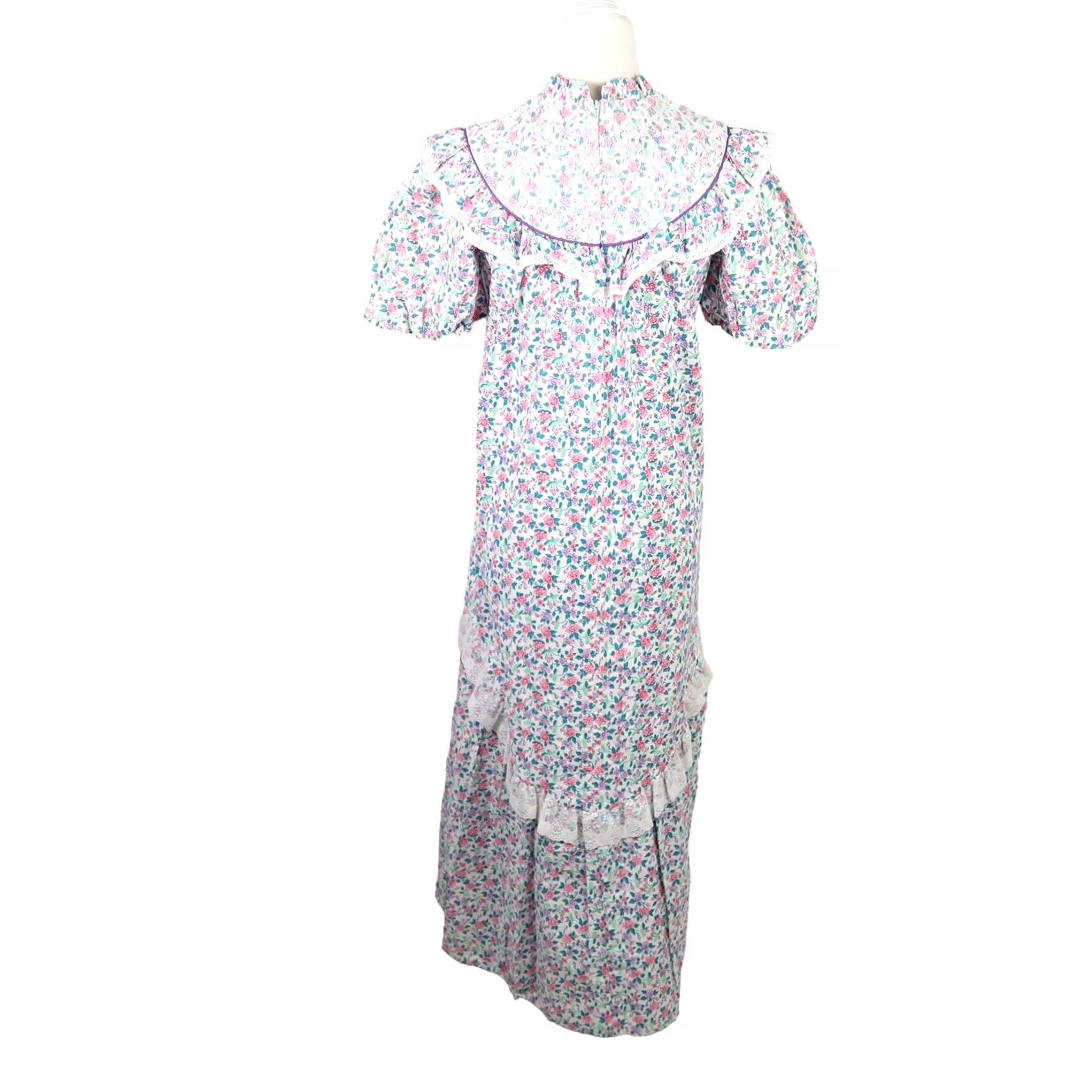 Vintage VINTAGE Liberty House Hawaii Maxi Dress Shirt Girls 5 White Floral Bohemian 1970s Cotton Casual Autumn Size S / US 4 / IT 40 - 4 Thumbnail