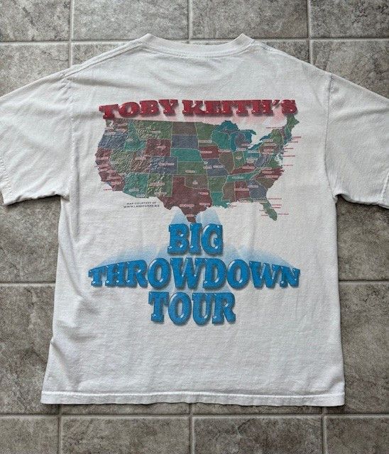 Band Tees Vintage Toby Keith Big Showdown Tour T-Shirt Size US M / EU 48-50 / 2 - 3 Thumbnail