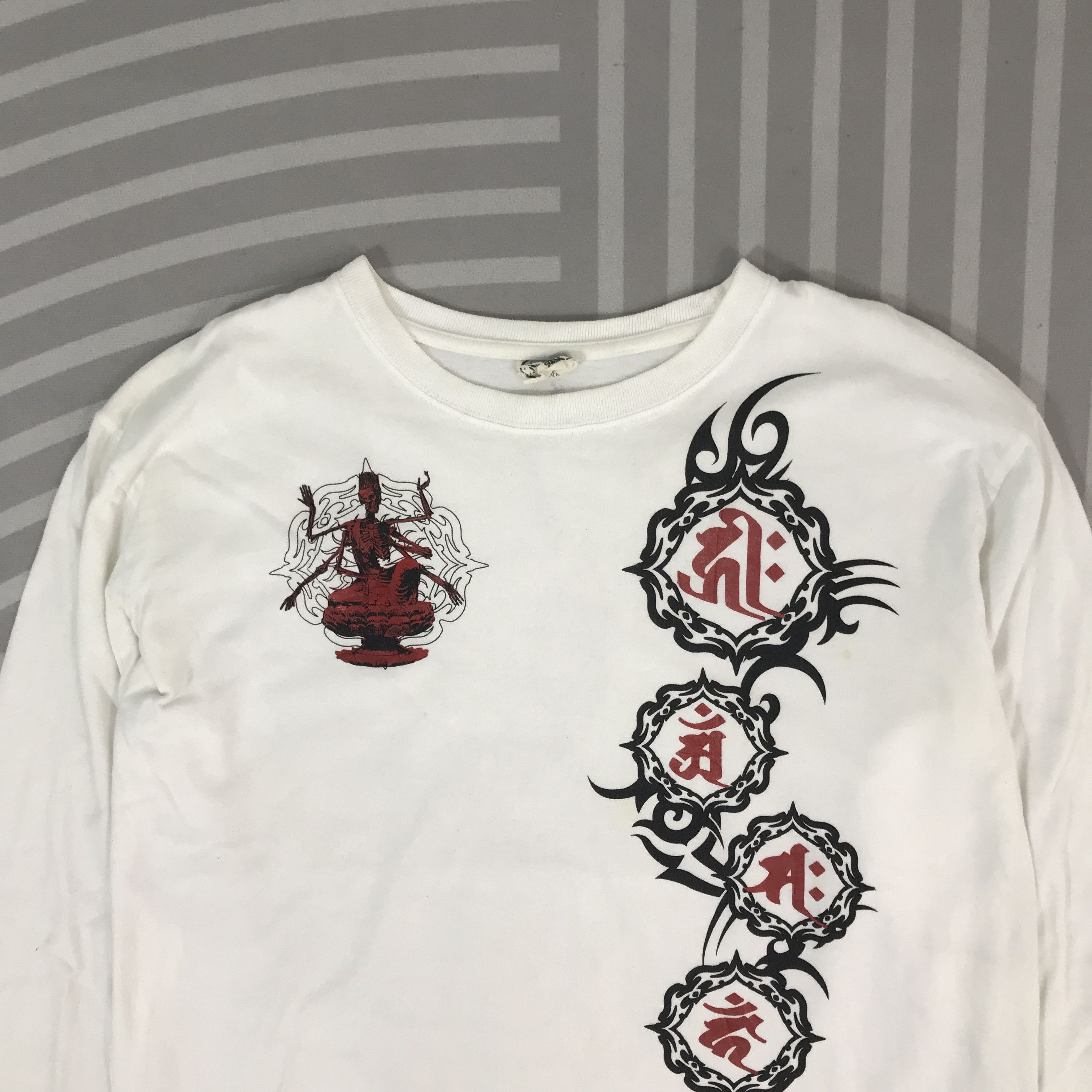 Japanese Brand Vintage Japanese Brand Rare design Long sleeve T-Shirt Size US XL / EU 56 / 4 - 3 Thumbnail
