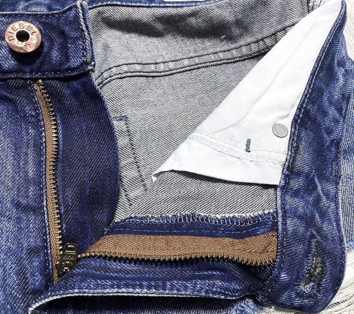 Diesel Diesel Industry Rizzo Washed Distressed Torn Jeans Denim Size 26" / US 2 / IT 38 - 18 Thumbnail