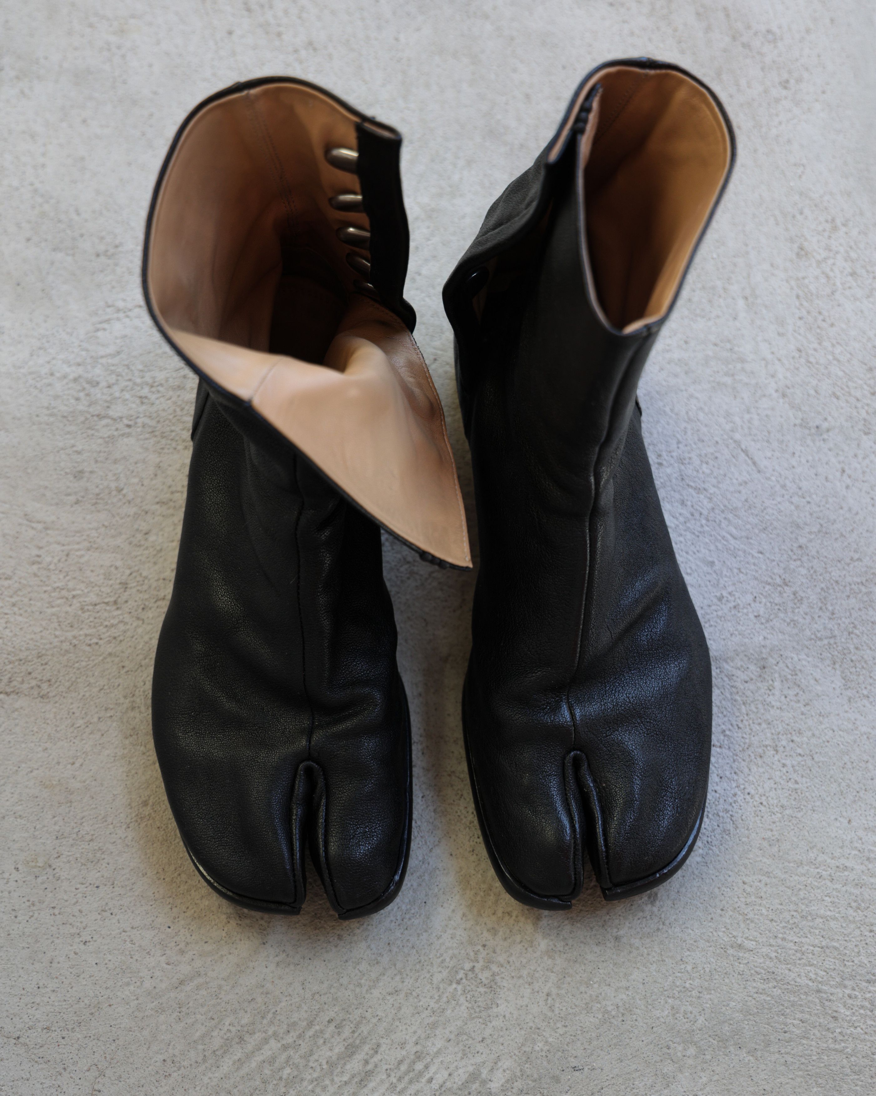 Maison Margiela Maison Margiela Tabi Boots 40 EUR 3cm Heel Size US 7 / EU 40 - 1 Thumbnail
