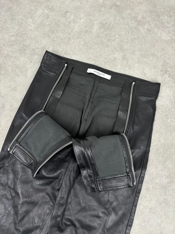 Givenchy 2010s Givenchy Black Leather Multi-Zip Skinny Pants Size 26" / US 2 / IT 38 - 6 Thumbnail