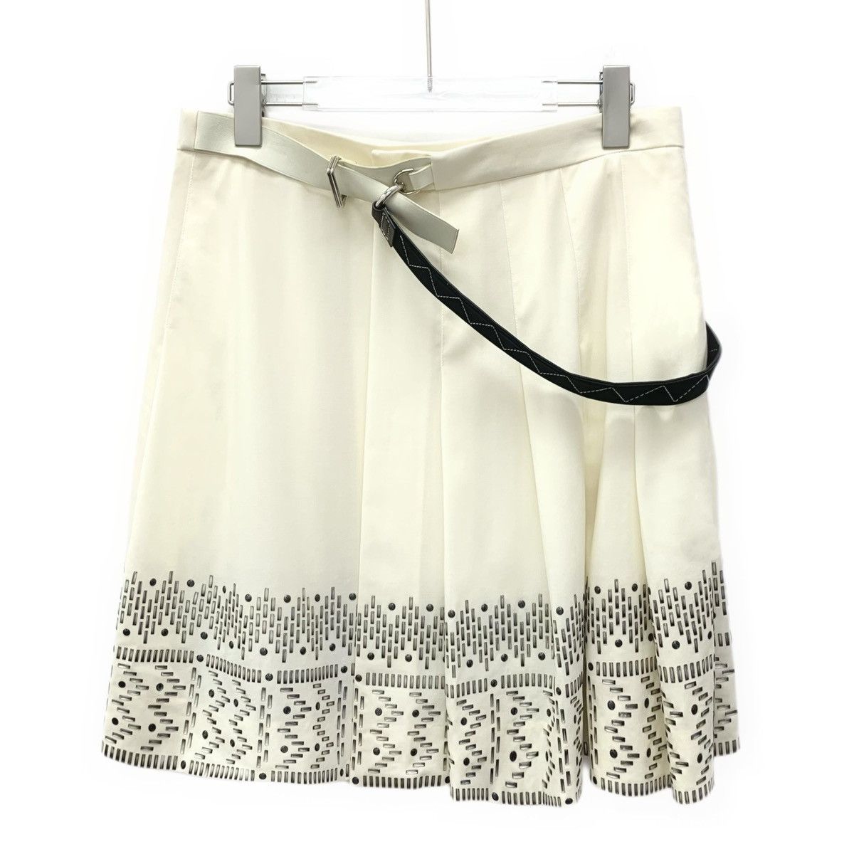 Louis Vuitton Louis Vuitton Beige Beaded Casual Pleated Mini Skirt K26WX Size 27" / US 4 / IT 40 - 1 Thumbnail