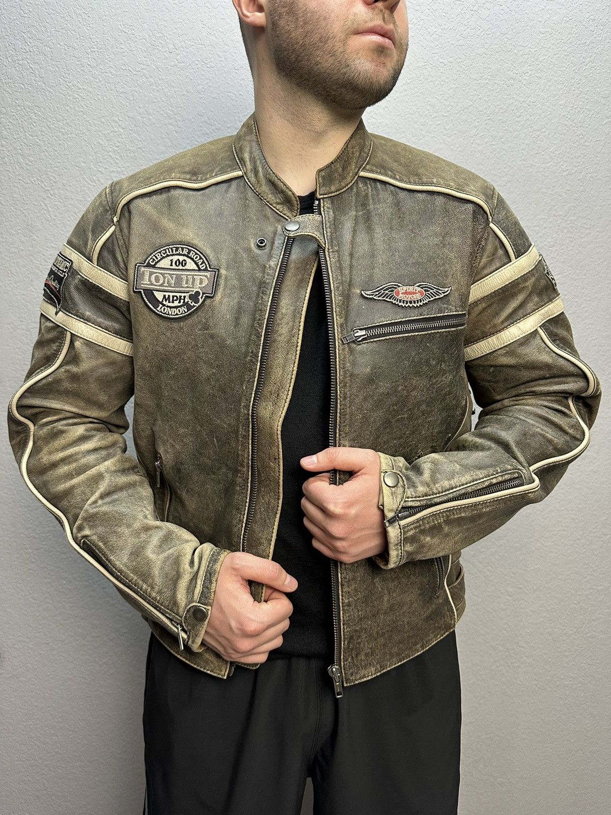 Vintage VINTAGE SPIRIT MOTORS DISTRESSED LEATHER JACKET Y2K MOTO Size US XL / EU 56 / 4 - 9 Thumbnail