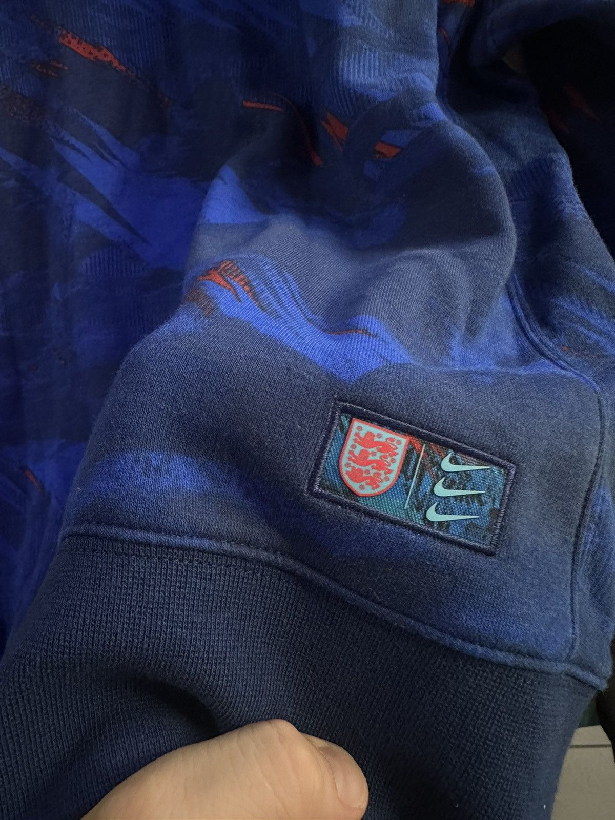 Nike England soccer hoodie size L logo 3 Lions rare Size US L / EU 52-54 / 3 - 6 Thumbnail