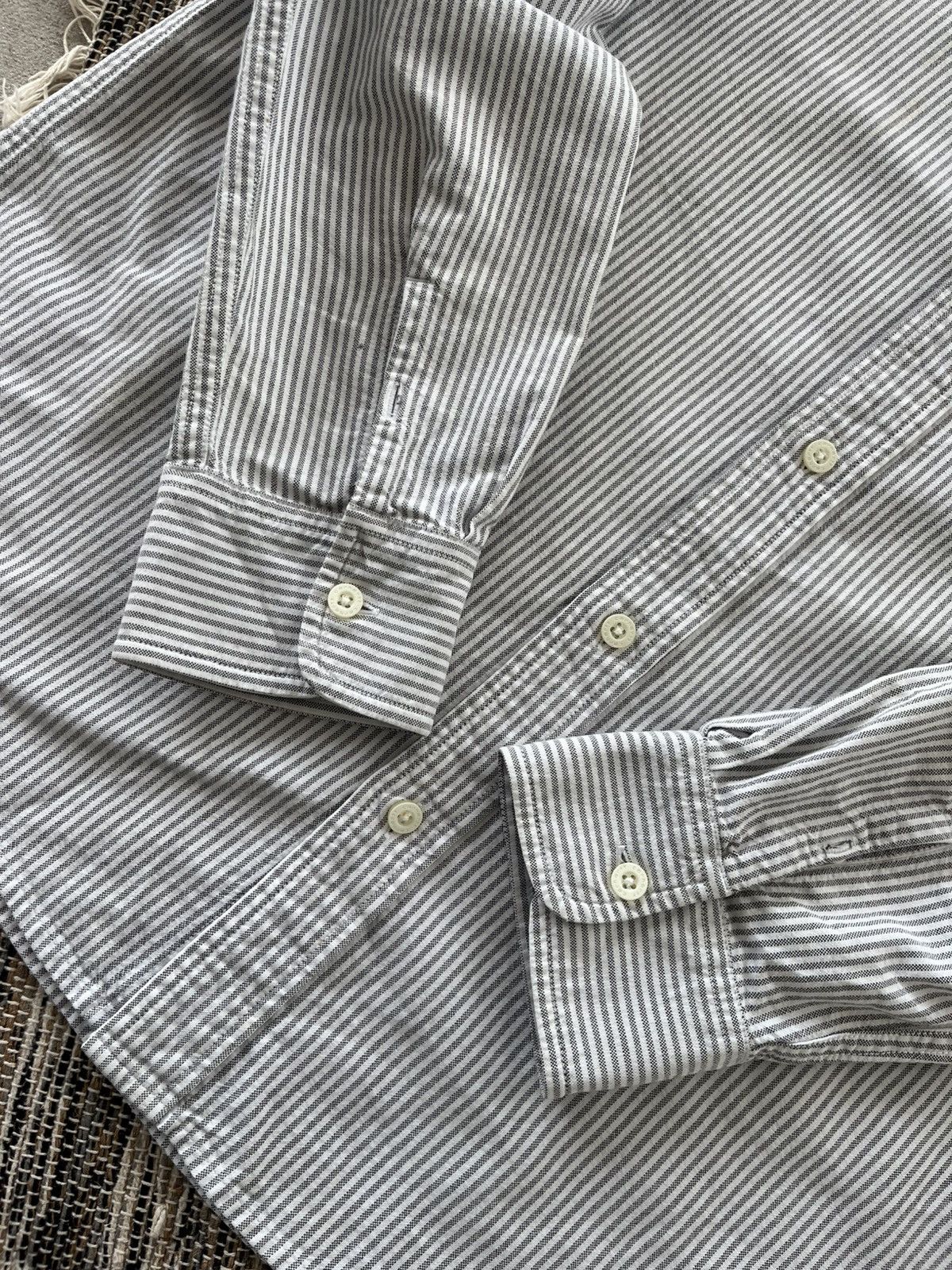 Carhartt Vintage Carhartt White Grey Striped Duck Logo Shirt Y2K Size US L / EU 52-54 / 3 - 9 Thumbnail