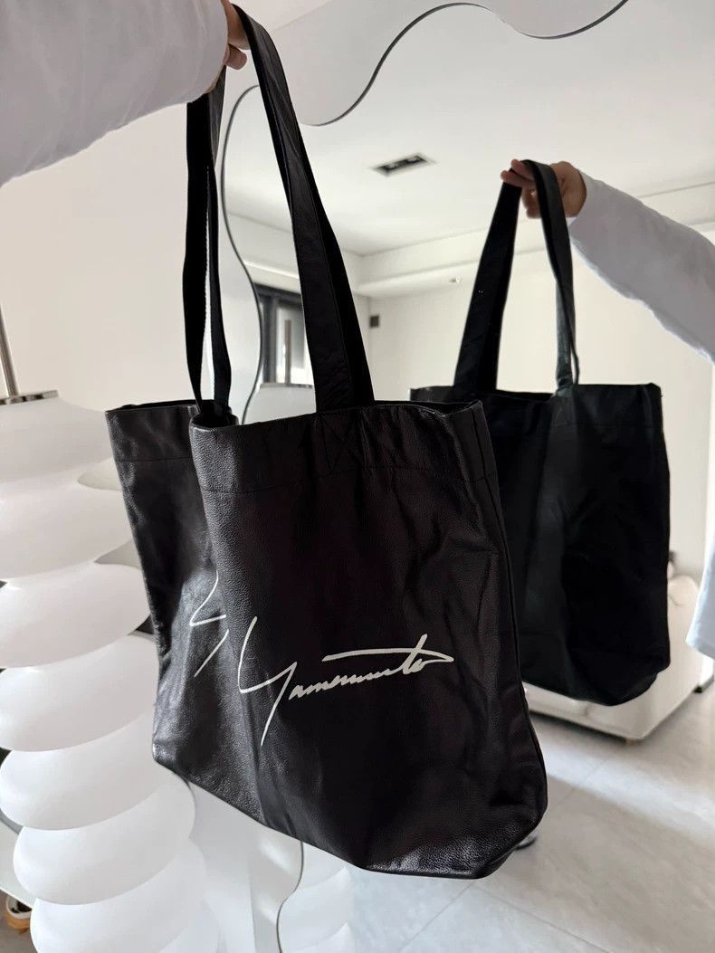 Yohji Yamamoto Yohji Yamamoto Yohji Yamamoto Black Leather Tote Bag Size ONE SIZE - 1 Thumbnail