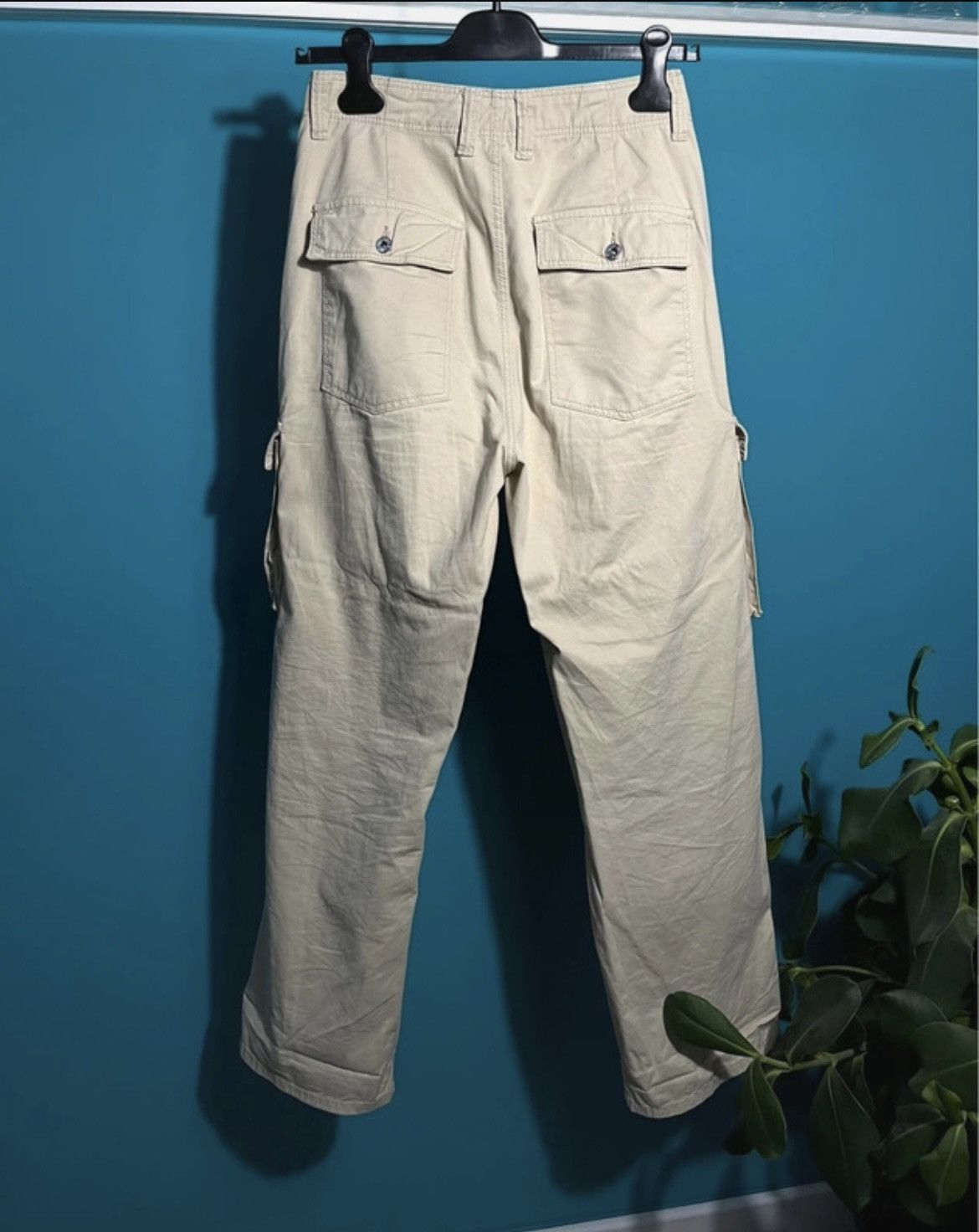 Bershka Beige medium-rised cargo pants Size 28" / US 6 / IT 42 - 2 Thumbnail