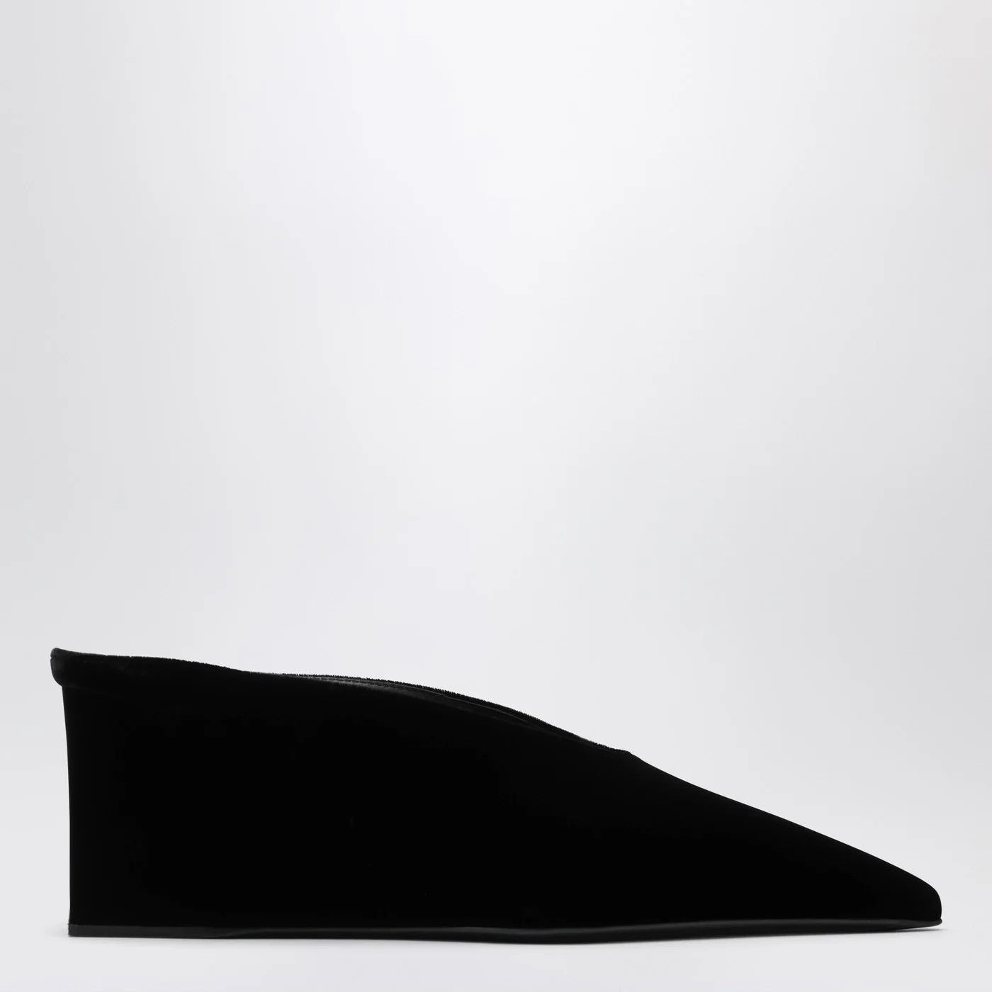 Alaia o1d2blof0426 Velvet Cube-Heeled Mules in Black Size US 11 / IT 41 - 1 Thumbnail