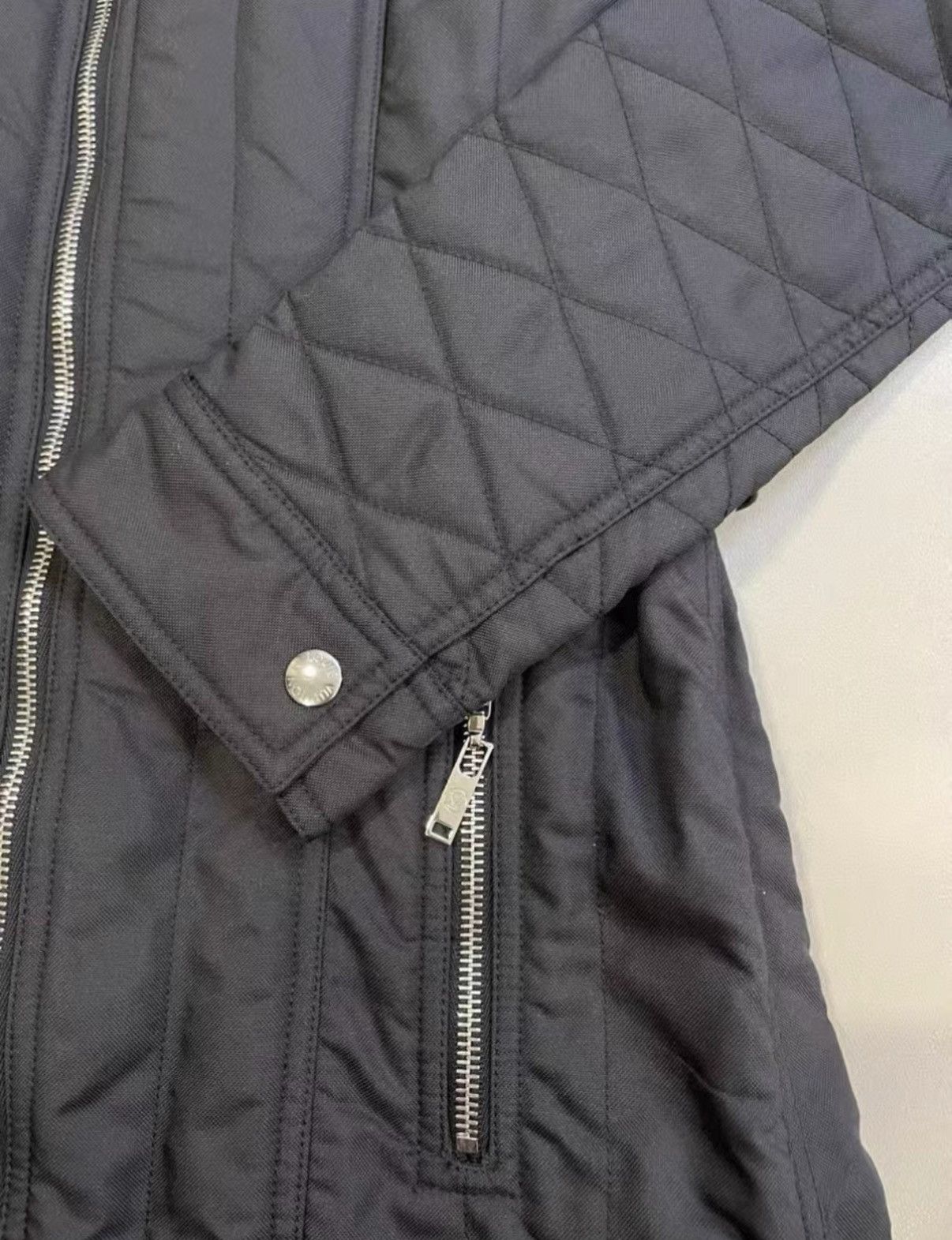 Louis Vuitton Louis Vuitton Stylish Black Midi Cotton Coat J33 Size XXS / US 00 / IT 34 - 6 Thumbnail