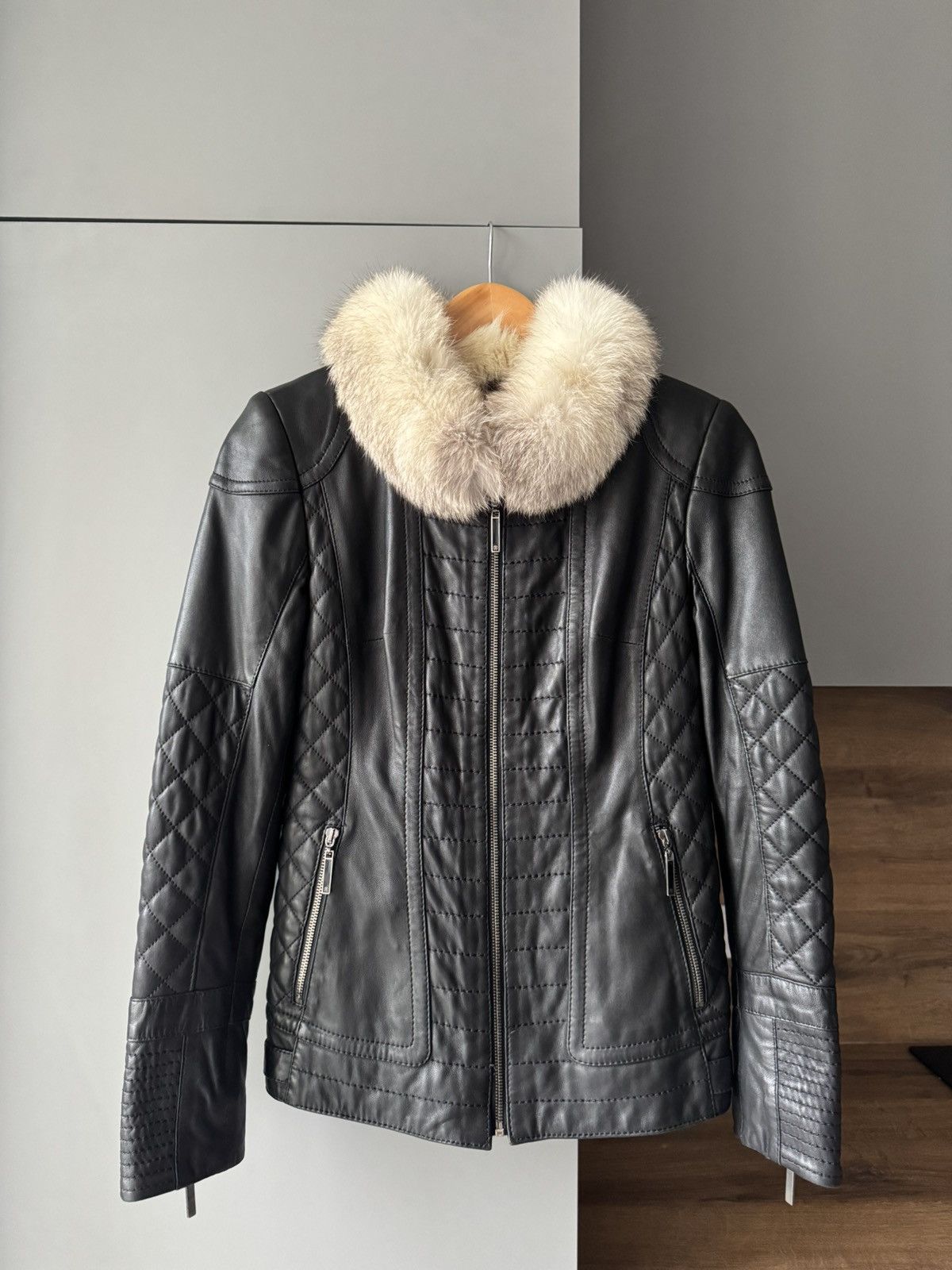 Roberto Cavalli Roberto Cavalli 2000’s Leather Textured Fur Moto Jacket Size XS / US 0-2 / IT 36-38 - 1 Thumbnail