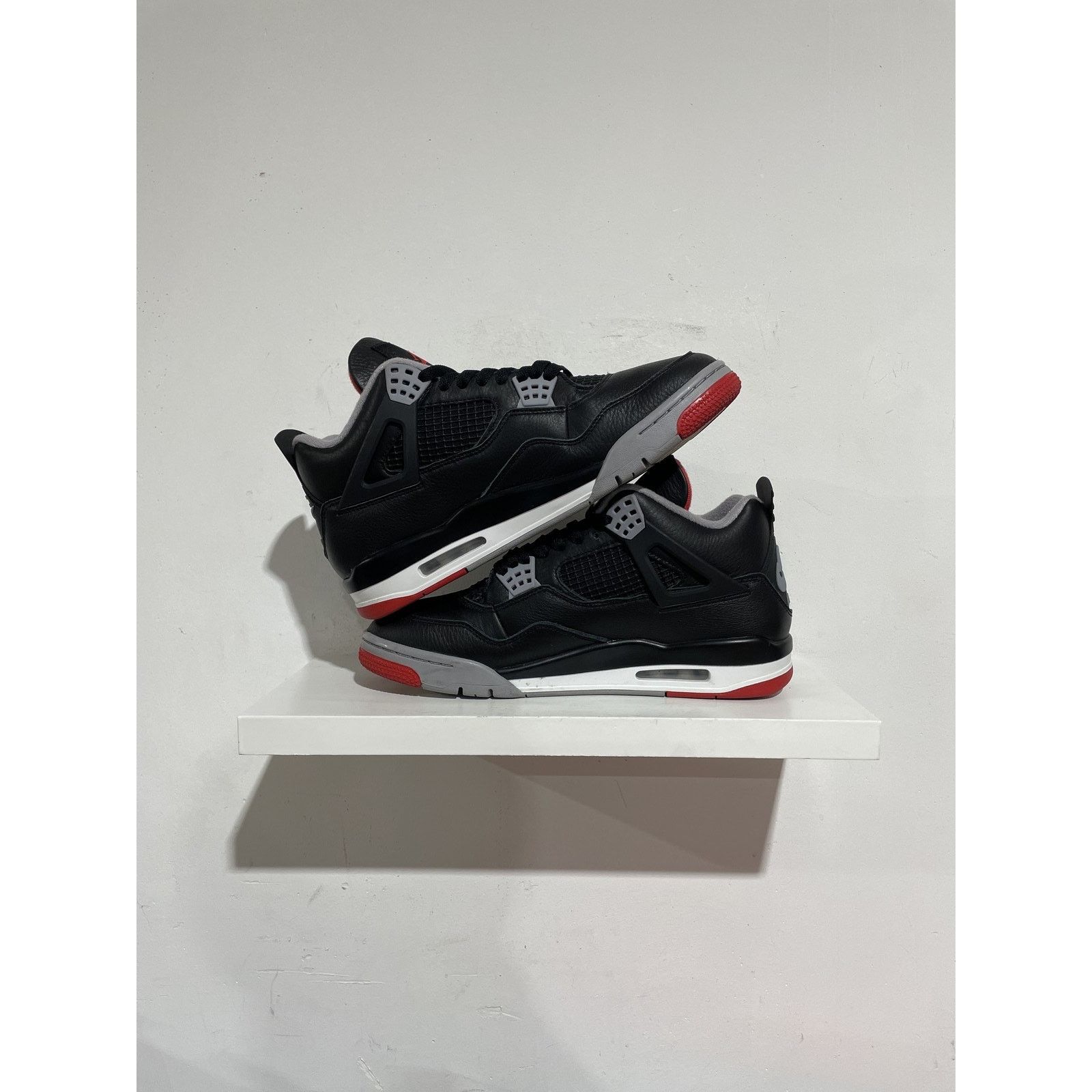 Jordan Brand NIKE JORDAN 4 BRED REIMAGINED SIZE 11 PREOWNED Size US 11 / EU 44 - 7 Thumbnail