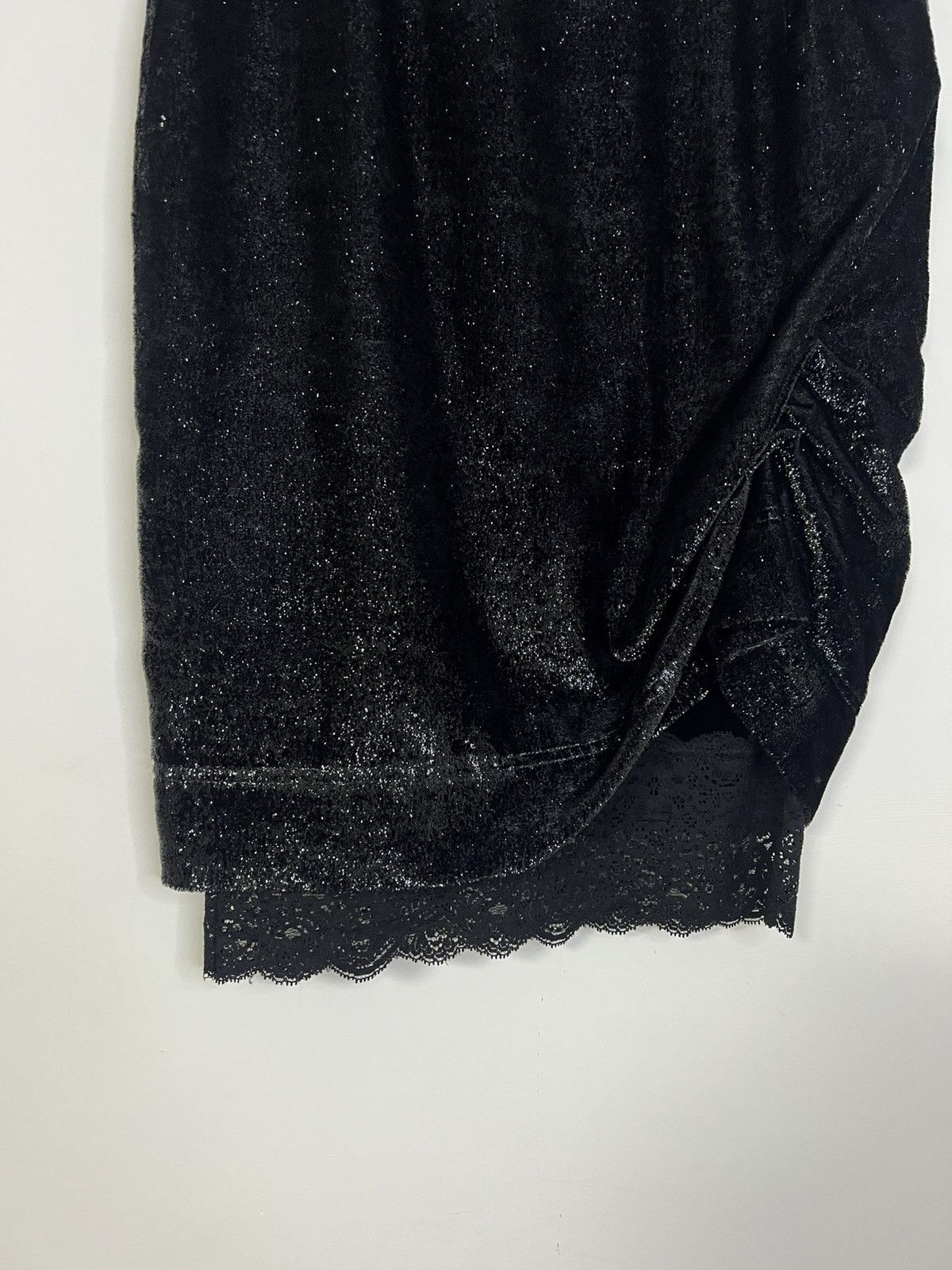 Moschino Moschino skirt m black shiny lace Size 28" / US 6 / IT 42 - 4 Thumbnail