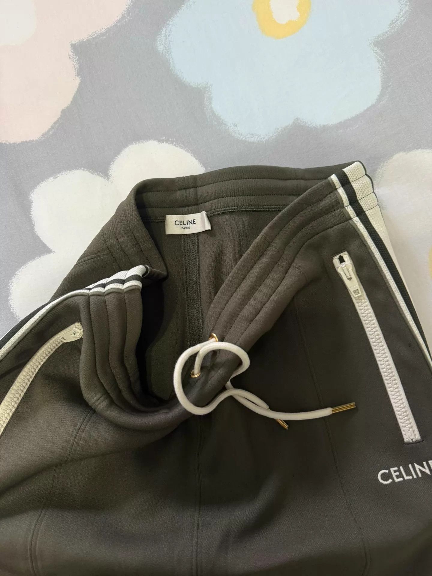Celine Celine emerald green casual midi skirt 95 new Size 26" / US 2 / IT 38 - 3 Thumbnail