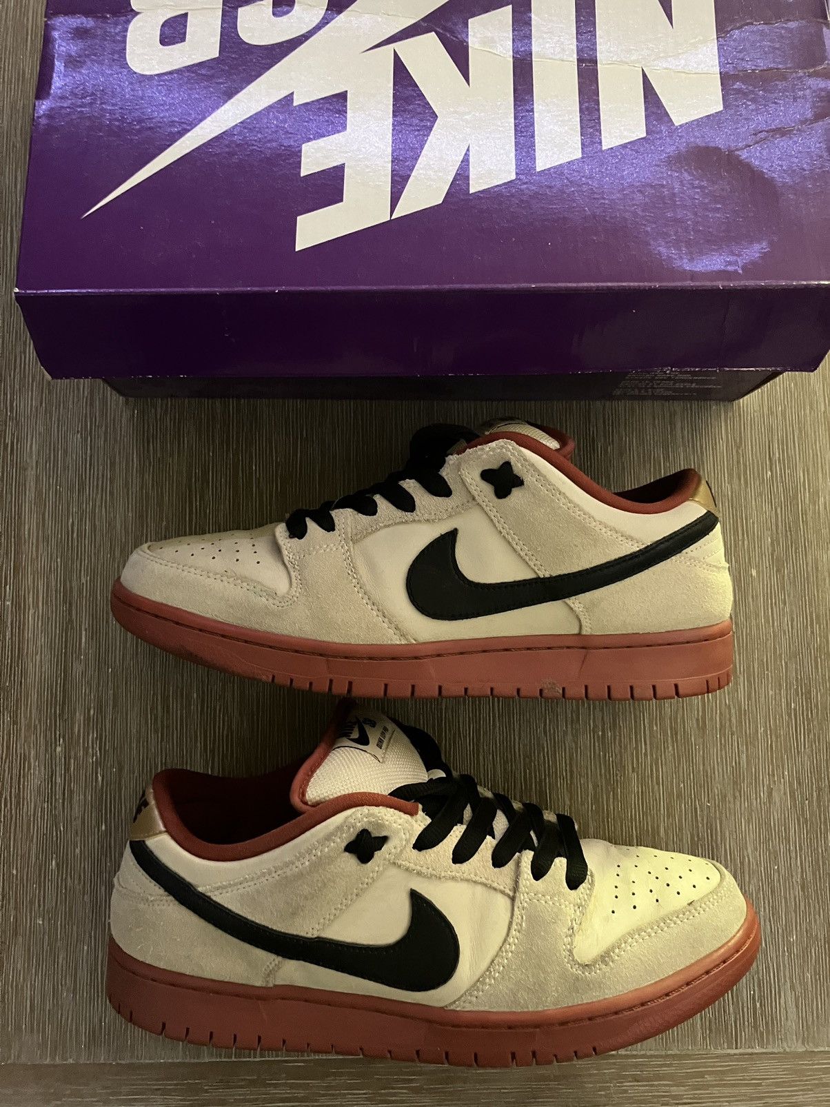 drop nike sneakers