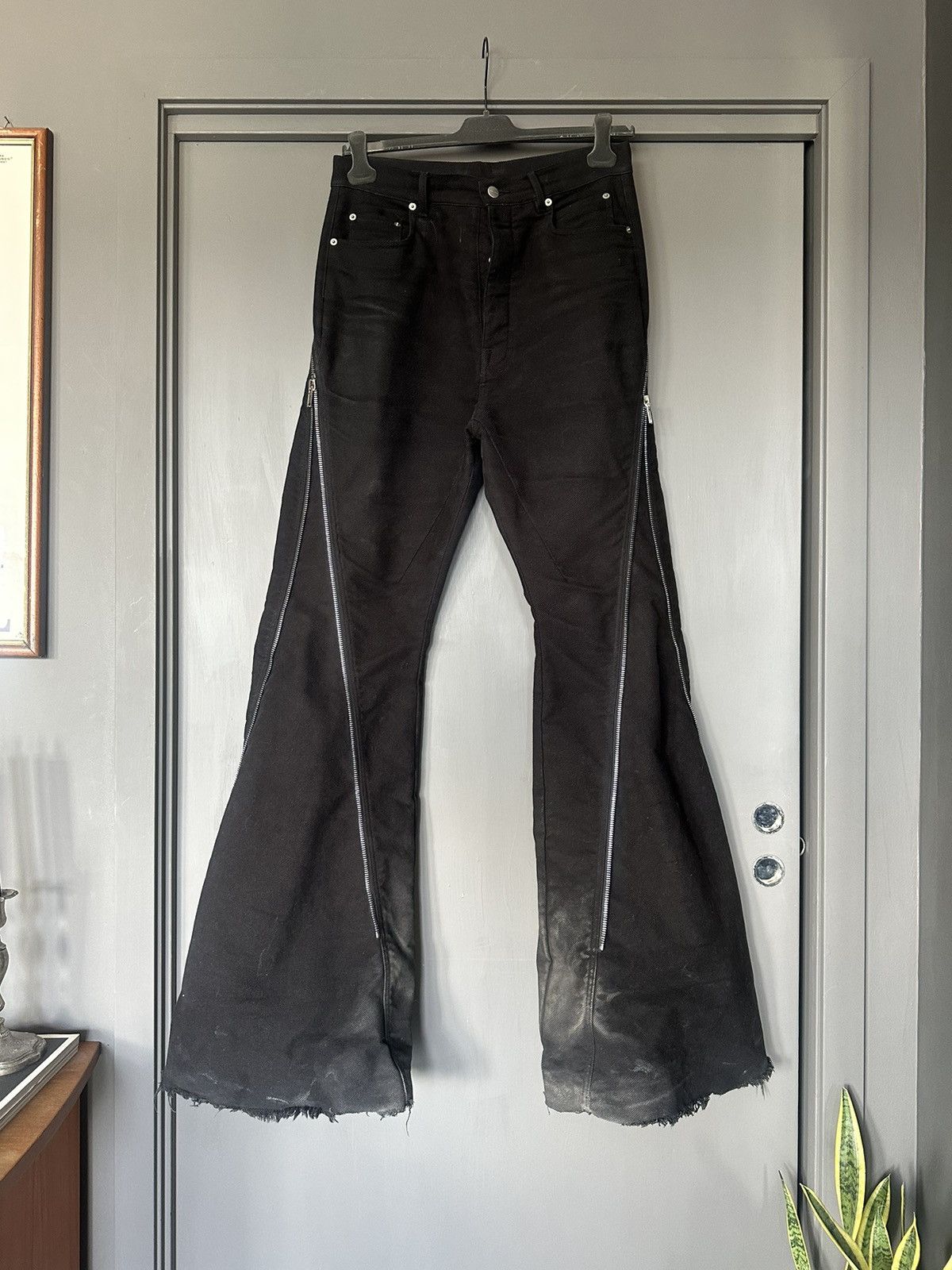 Rick Owens Rick Owens FW23 Bolans Banana cut Size US 30 / EU 46 - 1 Thumbnail