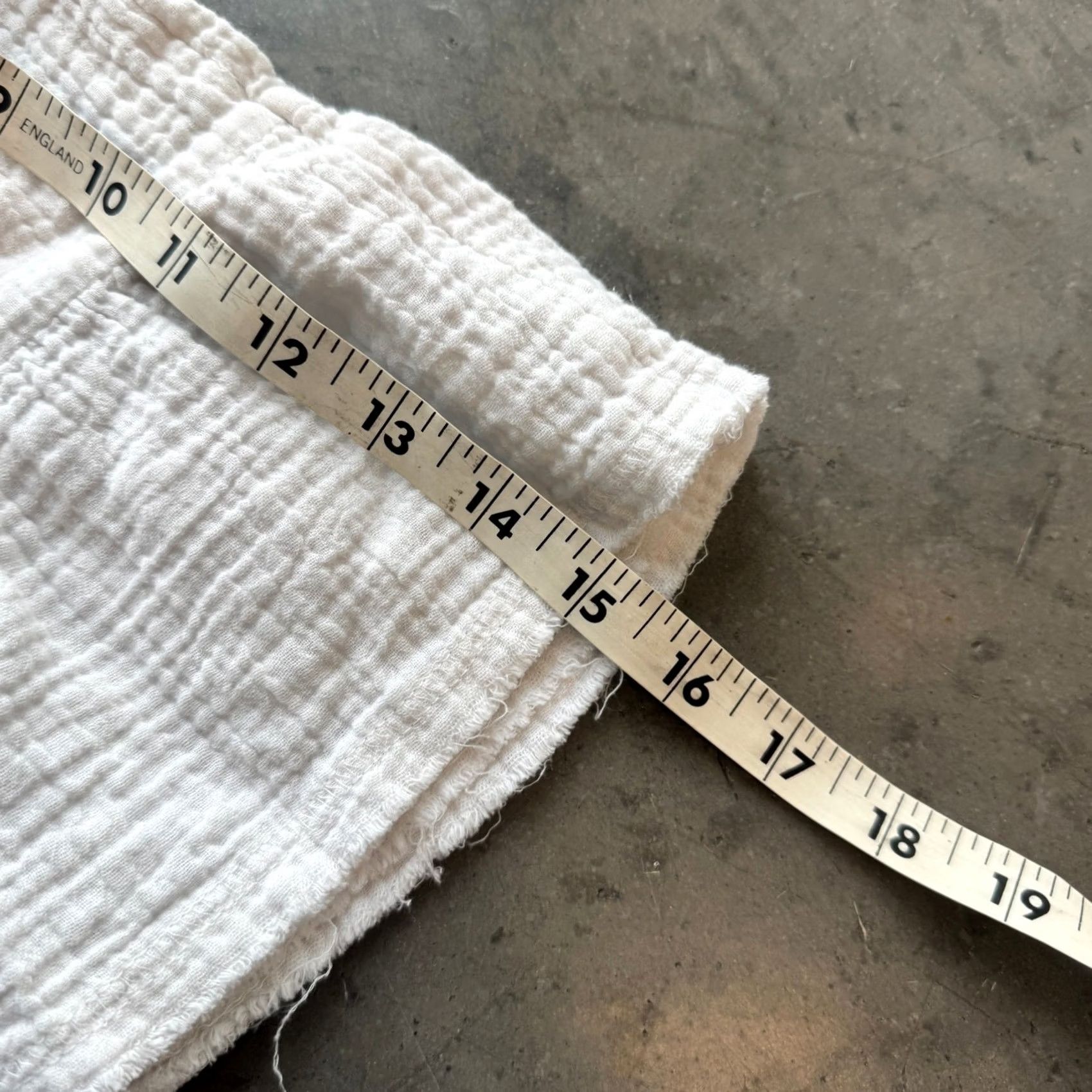 Vintage VINTAGE Aerie White Tiered Mini Skirt Crinkled Women Medium Boho Skirt Short M Womens Size 32" / US 10 / IT 46 - 4 Thumbnail
