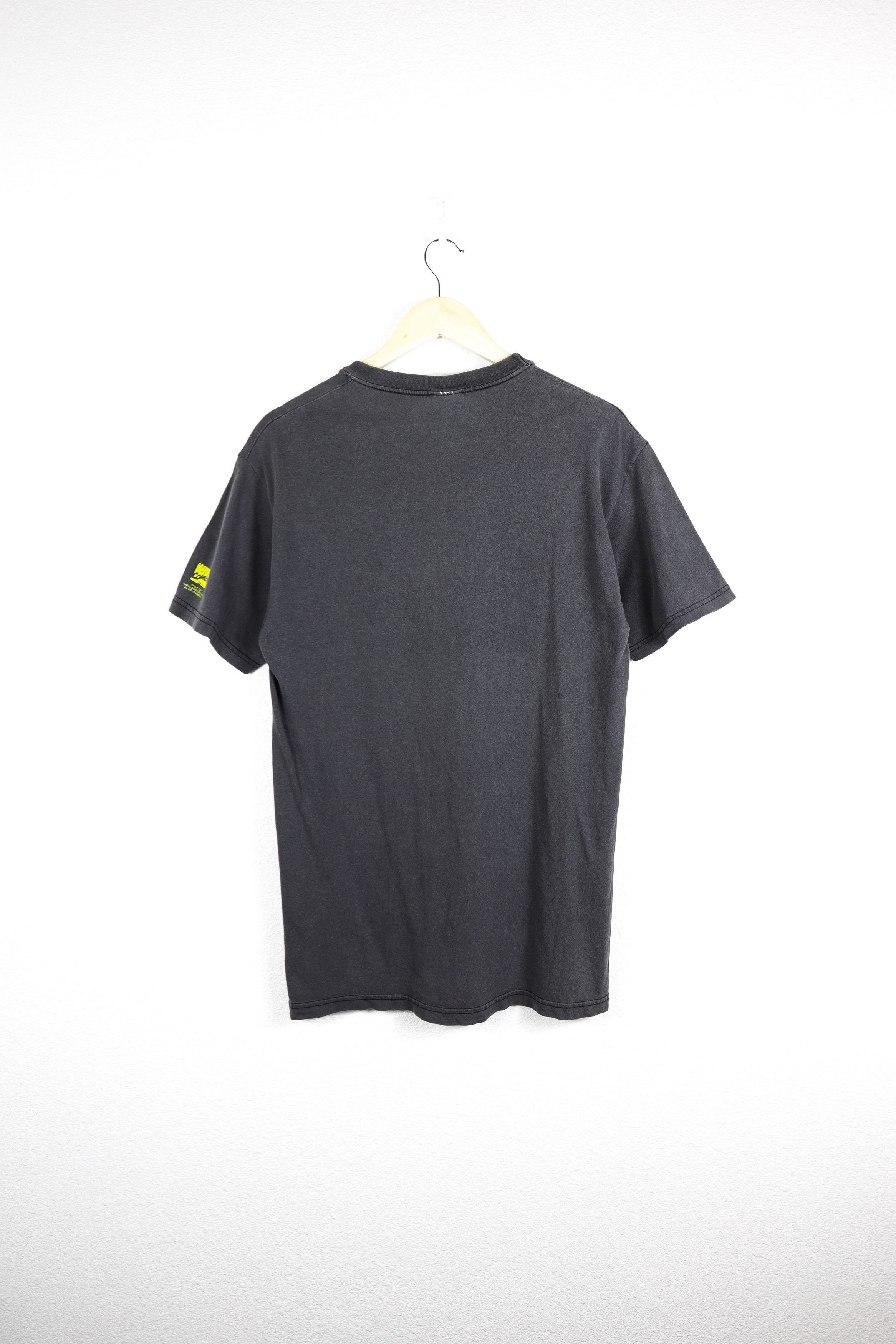 Marvel Comics × Vintage Vintage Marvel Comics Hulk vs Wolverine Graphic Tee T-shirt Size US M / EU 48-50 / 2 - 7 Thumbnail