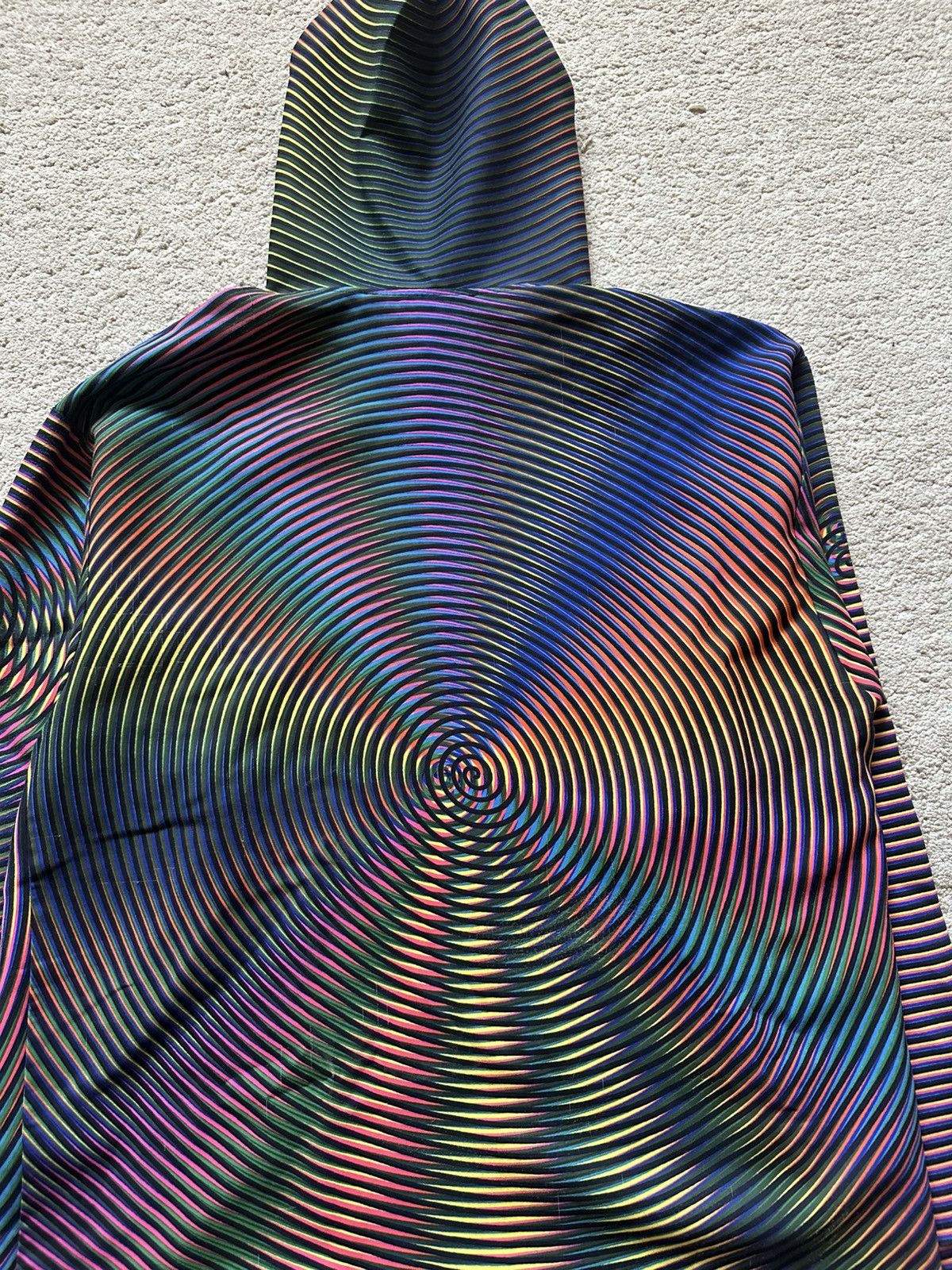 Jeremy Scott 2000s Jeremy Scott LSD Psychedelic Spiral Illusion Hoodie Size US M / EU 48-50 / 2 - 13 Thumbnail
