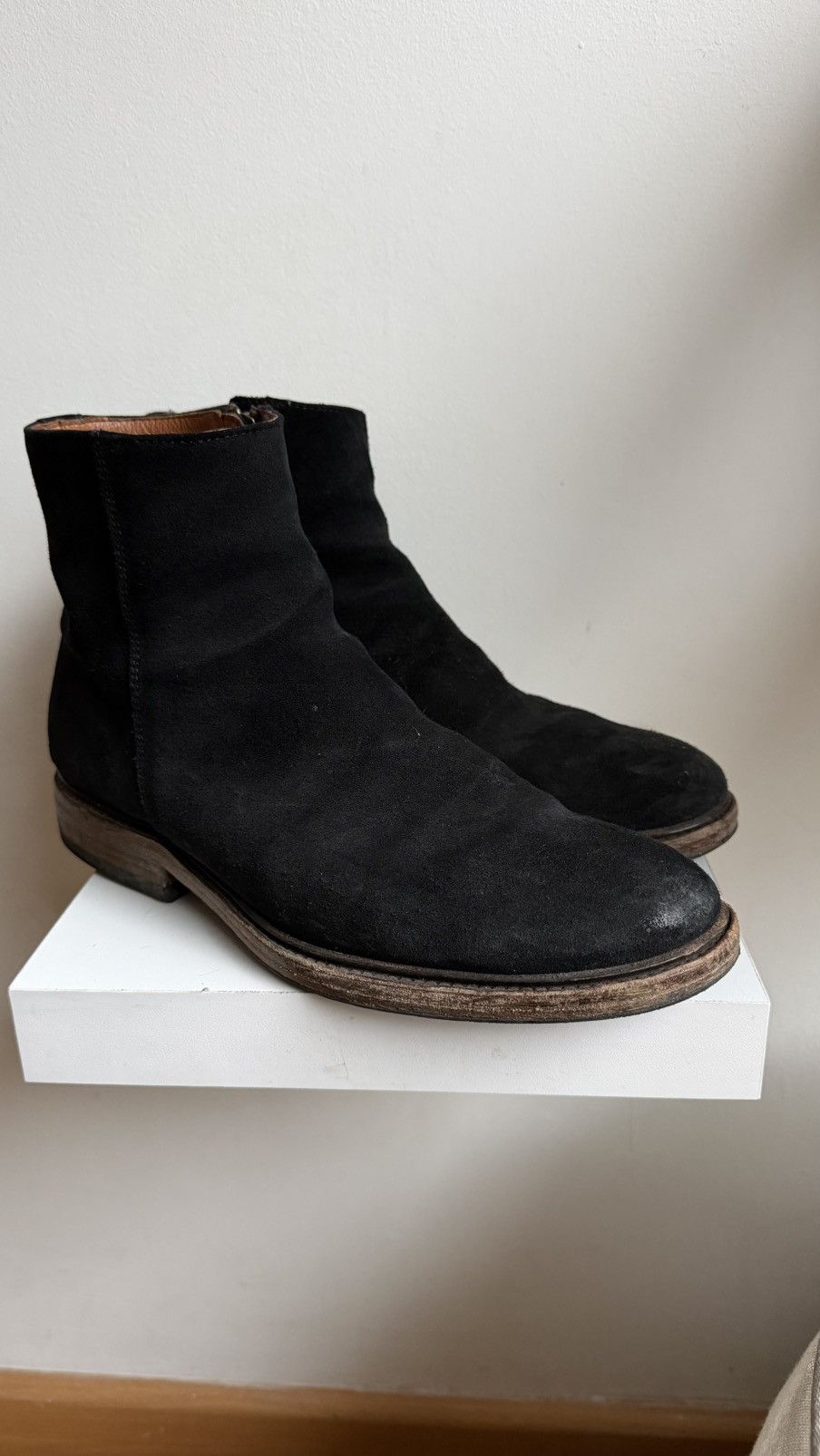 Frye Frye Chris inside zip Black Suede 7.5D ankle boots Chelsea Size US 7.5 / EU 40-41 - 5 Thumbnail