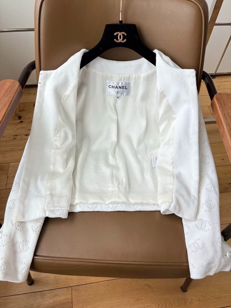 Chanel Chanel 23C white double C logo pearl jacket Size XS / US 0-2 / IT 36-38 - 5 Thumbnail