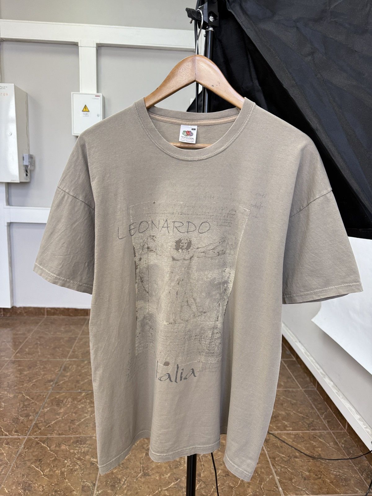 Fruit Of The Loom 🇮🇹 Vintage Y2K Leonardo Da Vinci T-Shirt Monet Salvador Style Size US XL / EU 56 / 4 - 1 Thumbnail