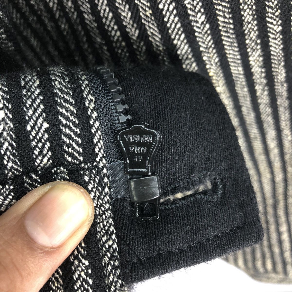 Japanese Brand Vintage 90’s Japanese Brand Stripes Zipper Jacket Size US L / EU 52-54 / 3 - 6 Thumbnail