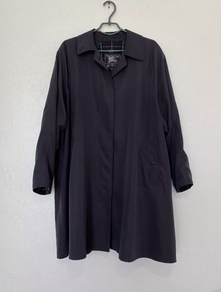 Burberry Burberrys Vintage Burberry Men's Navy Blue Check Trench Coat Size US L / EU 52-54 / 3 - 1 Thumbnail