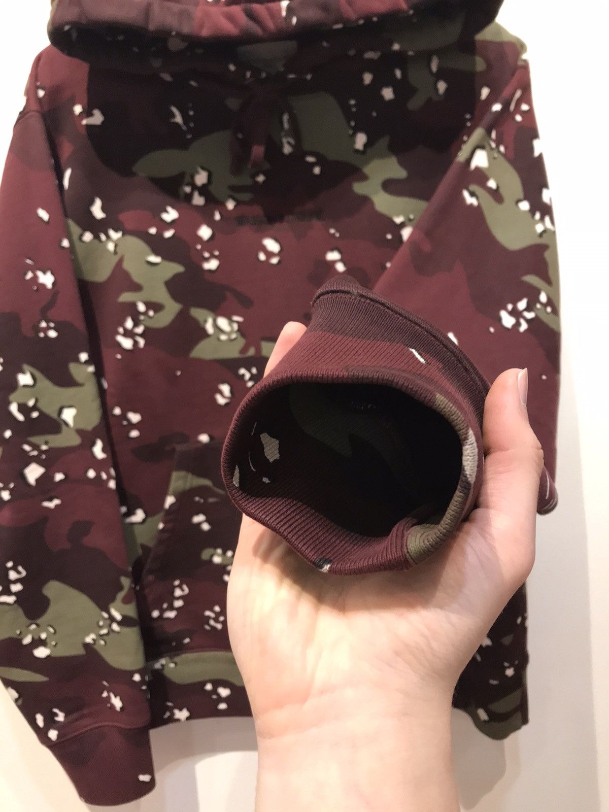 Maison Kitsune Maison kitsune red fox camo japan Paris streetwear designer Size US M / EU 48-50 / 2 - 8 Thumbnail