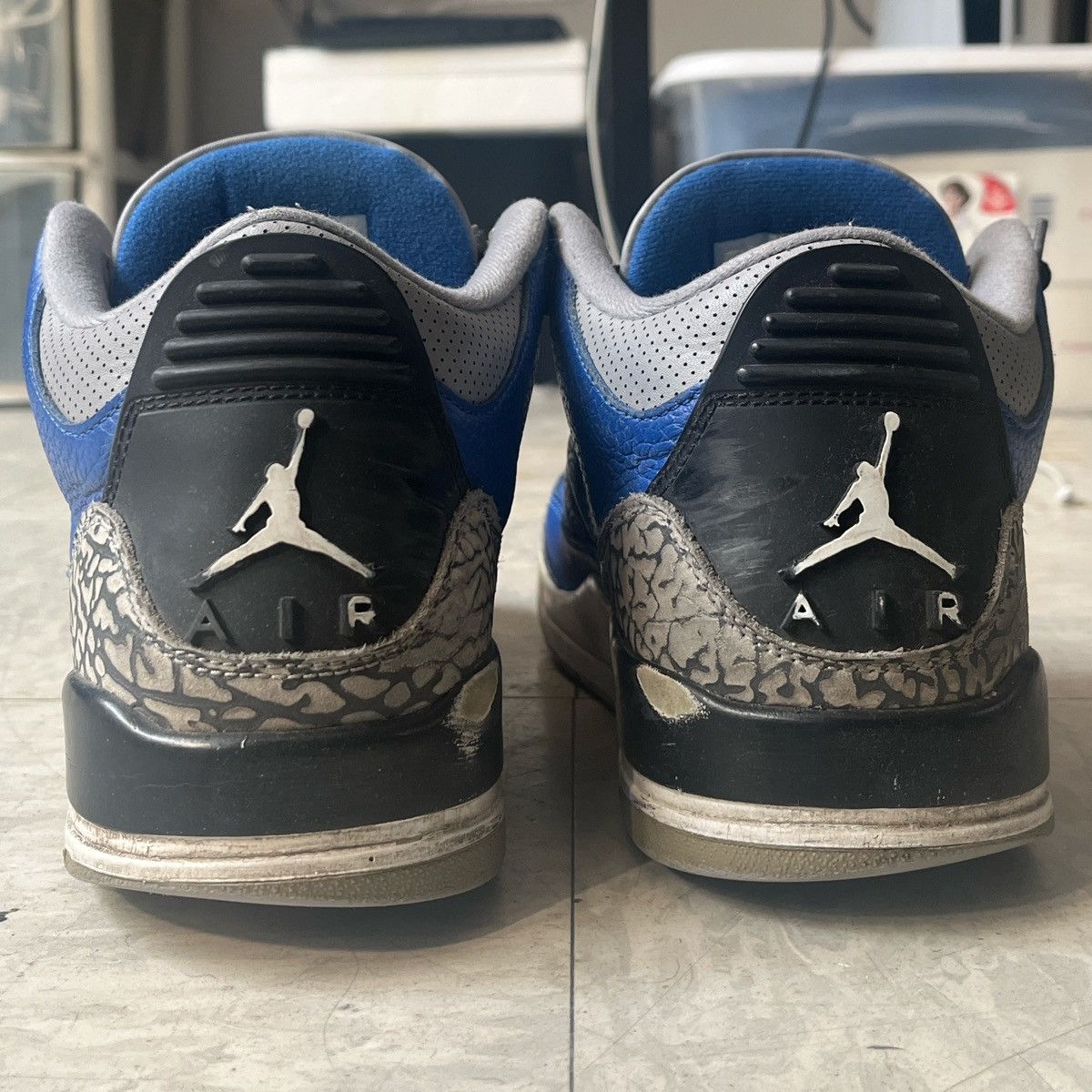 Jordan Brand × Nike Royal blue Jordan 3 Size US 10.5 / EU 43-44 - 2 Thumbnail