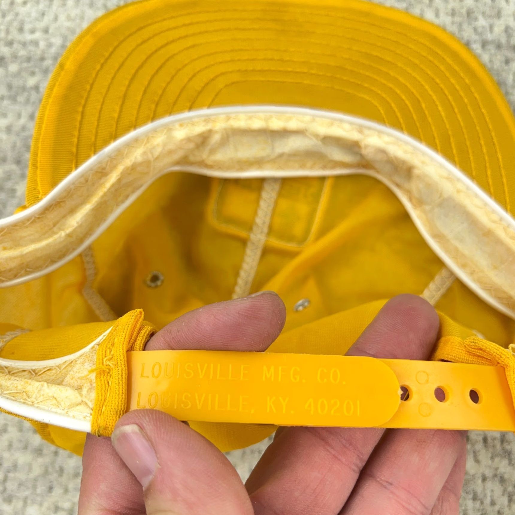 Vintage VINTAGE Louisville MFG Trucker Hat Cap Made IN USA Yellow 80s Mens One Size Adjustable Cotton Twill Hat Size ONE SIZE - 7 Thumbnail